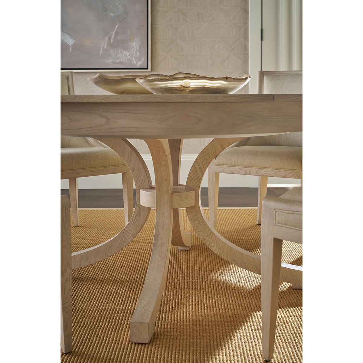 Table de salle à manger ronde à rallonge côtière blanche en vente 1
