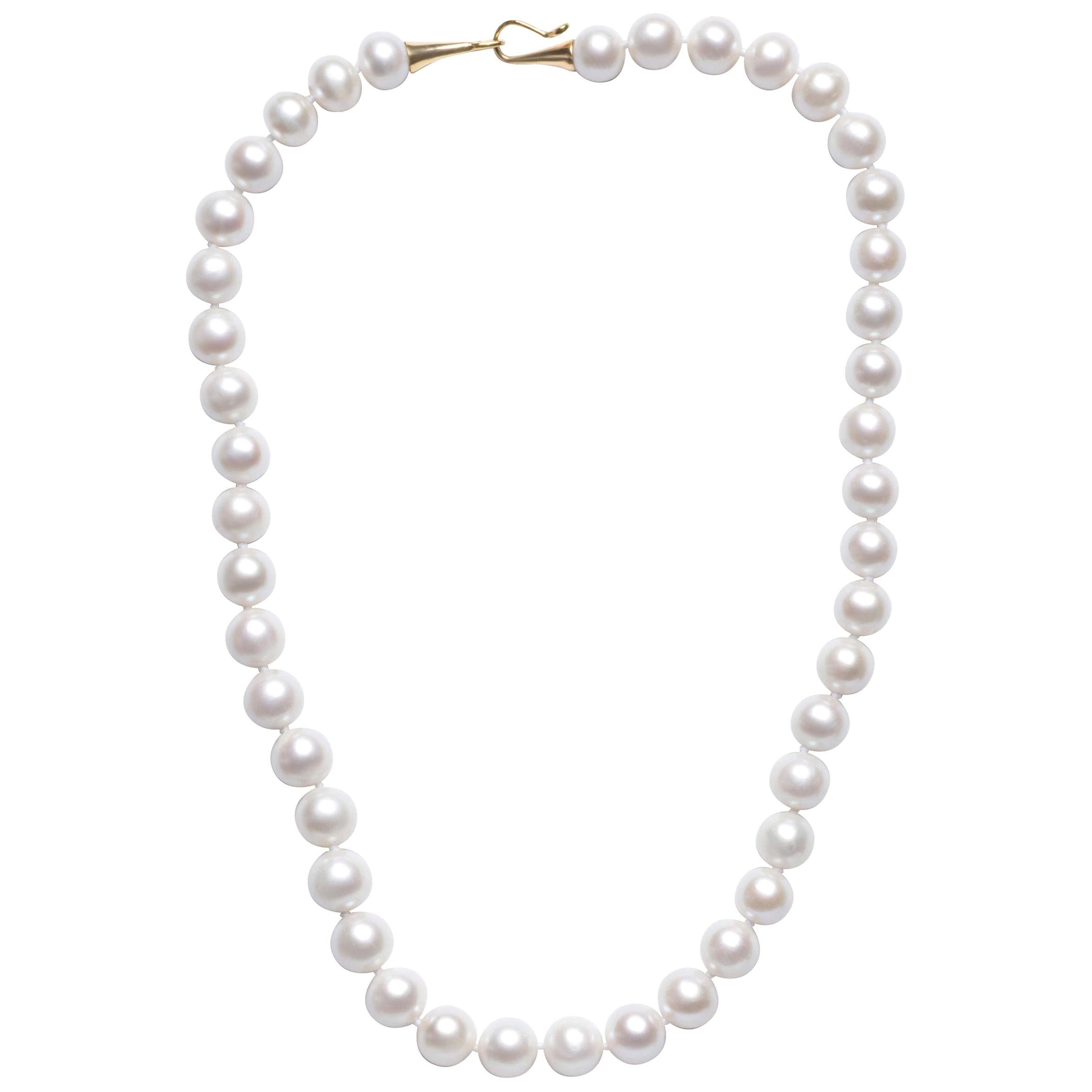 Collier de perles d'eau douce blanches rondes en vente