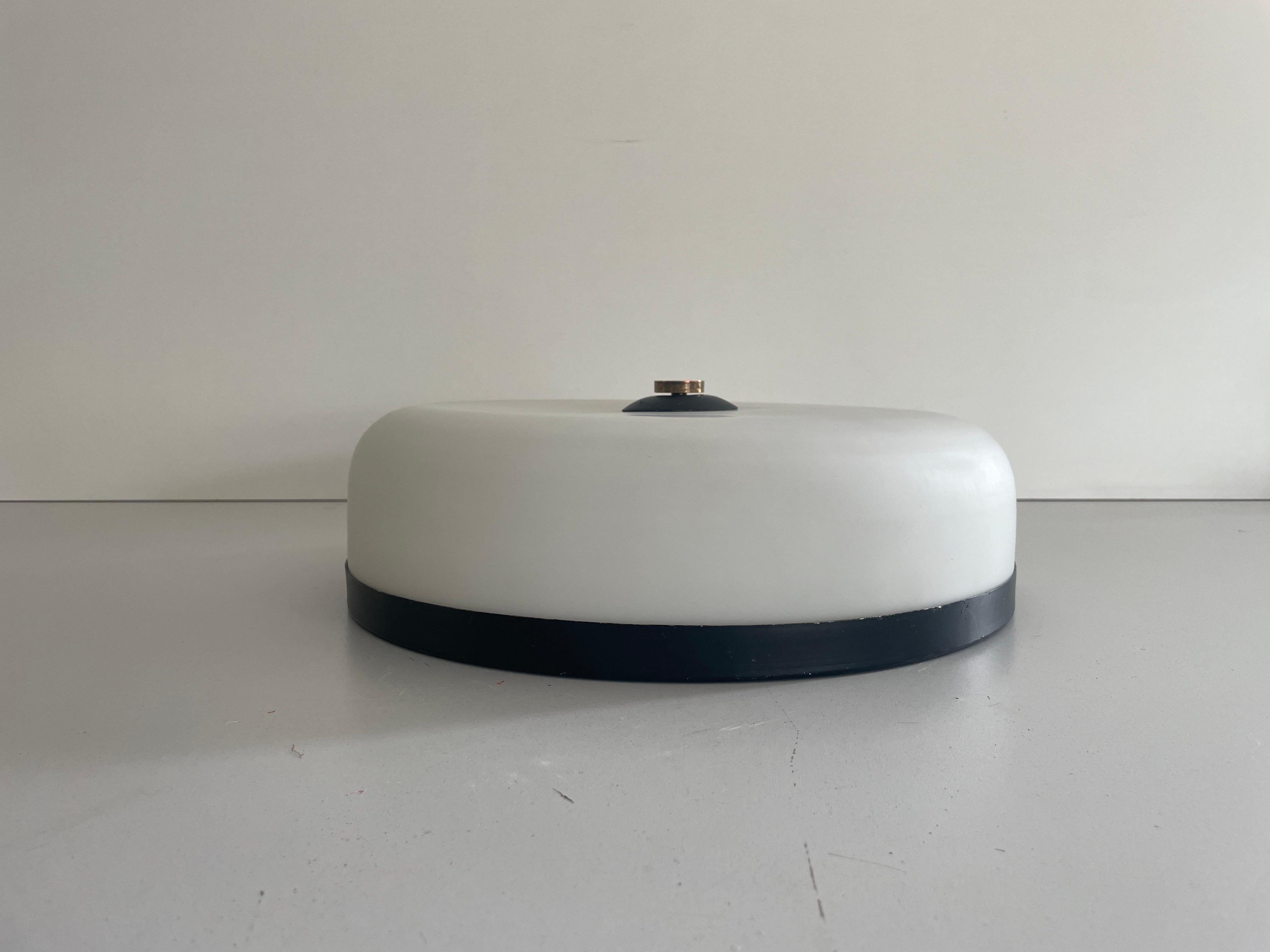 Empotrable redondo de cristal blanco de Stilux, años 60, Italia Moderno de mediados de siglo en venta