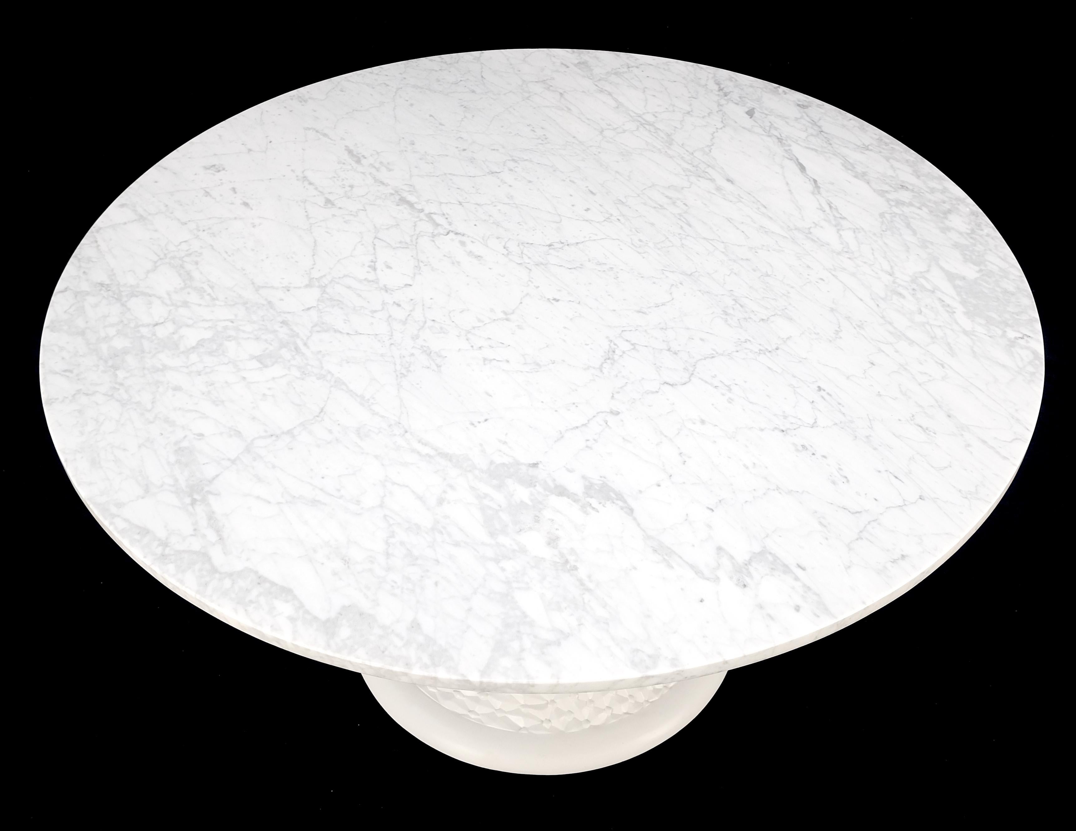 American Round White Marble 1