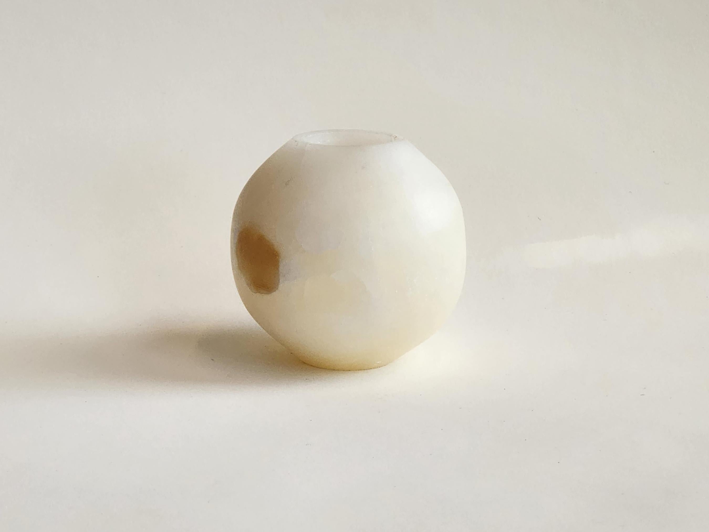 Round White Onyx Candle Holder Manually Carved For Sale 1