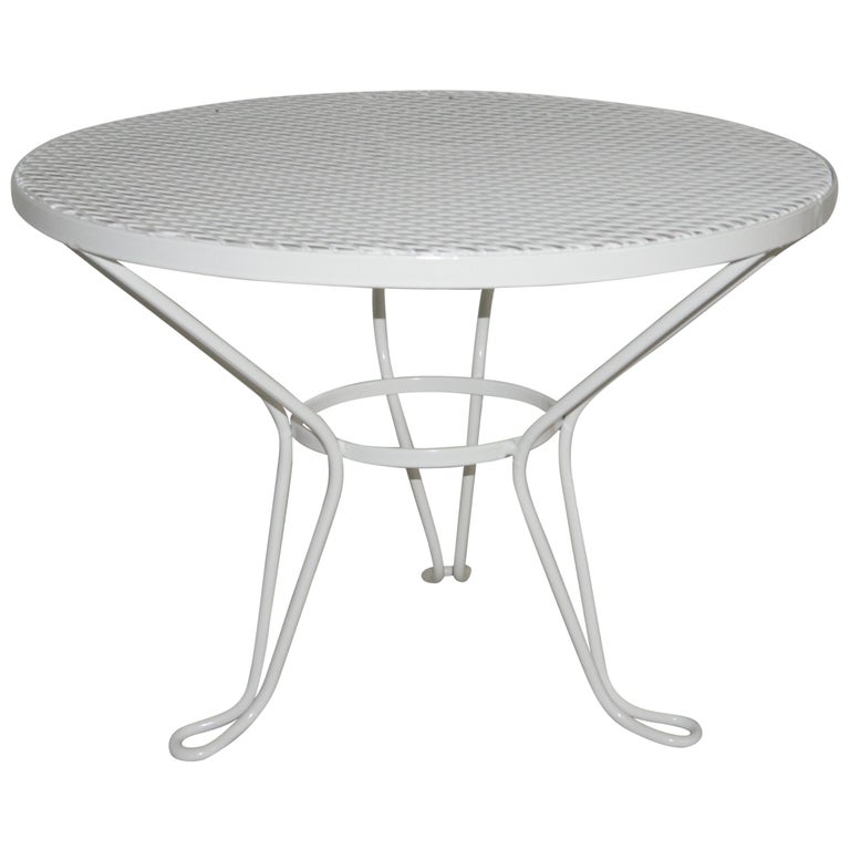 Round White Patio Side Table For At 1stdibs Round White Patio Side Table For