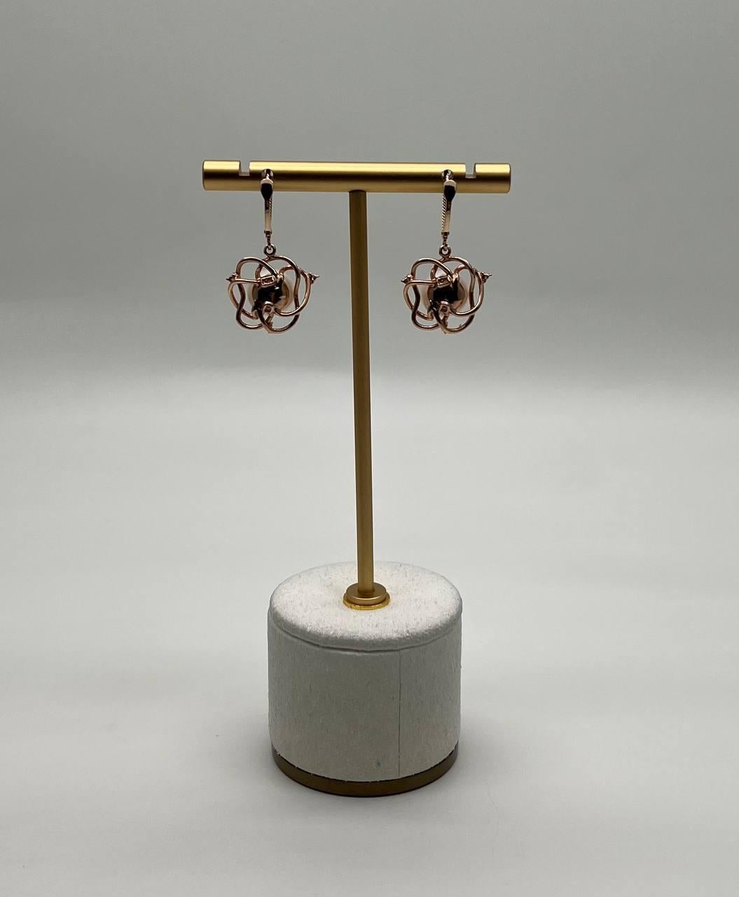 Round White Pearl 14K Yellow Gold Dangle Drop Earrings In New Condition For Sale In Oakton, VA