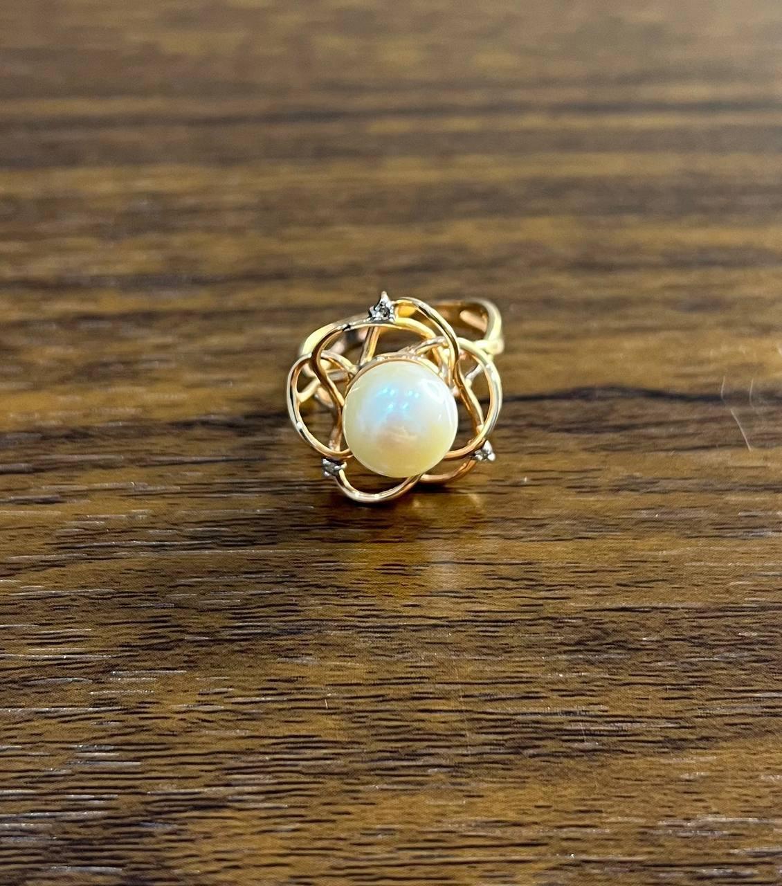 Mixed Cut Round White Pearl Saturn Floral Flower Motif 14K Yellow Gold Statement Ring For Sale