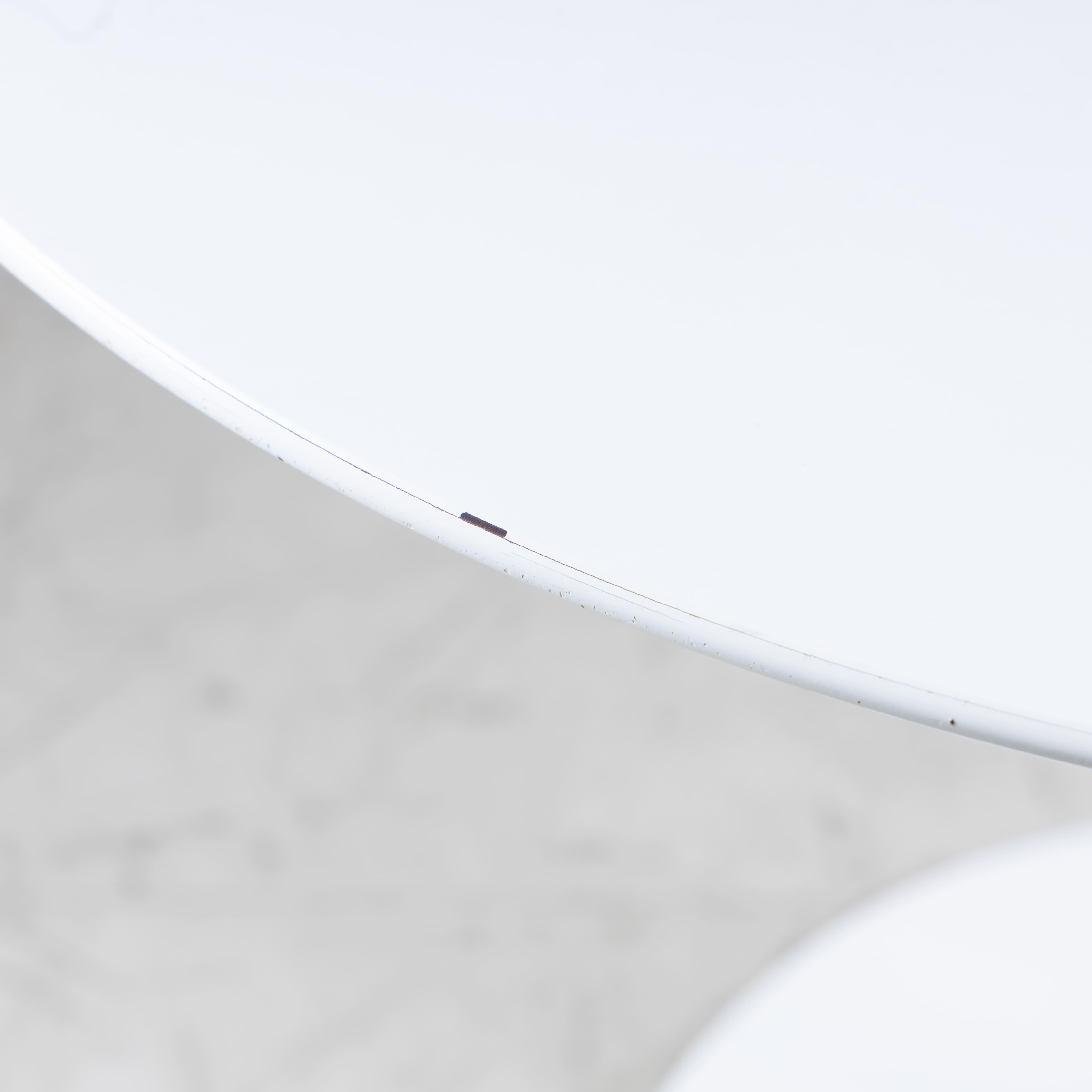 Table ronde à piédestal blanc Tulipe par Eero Saarinen pour Knoll, 1955 Bon état - En vente à Milano, Lombardia