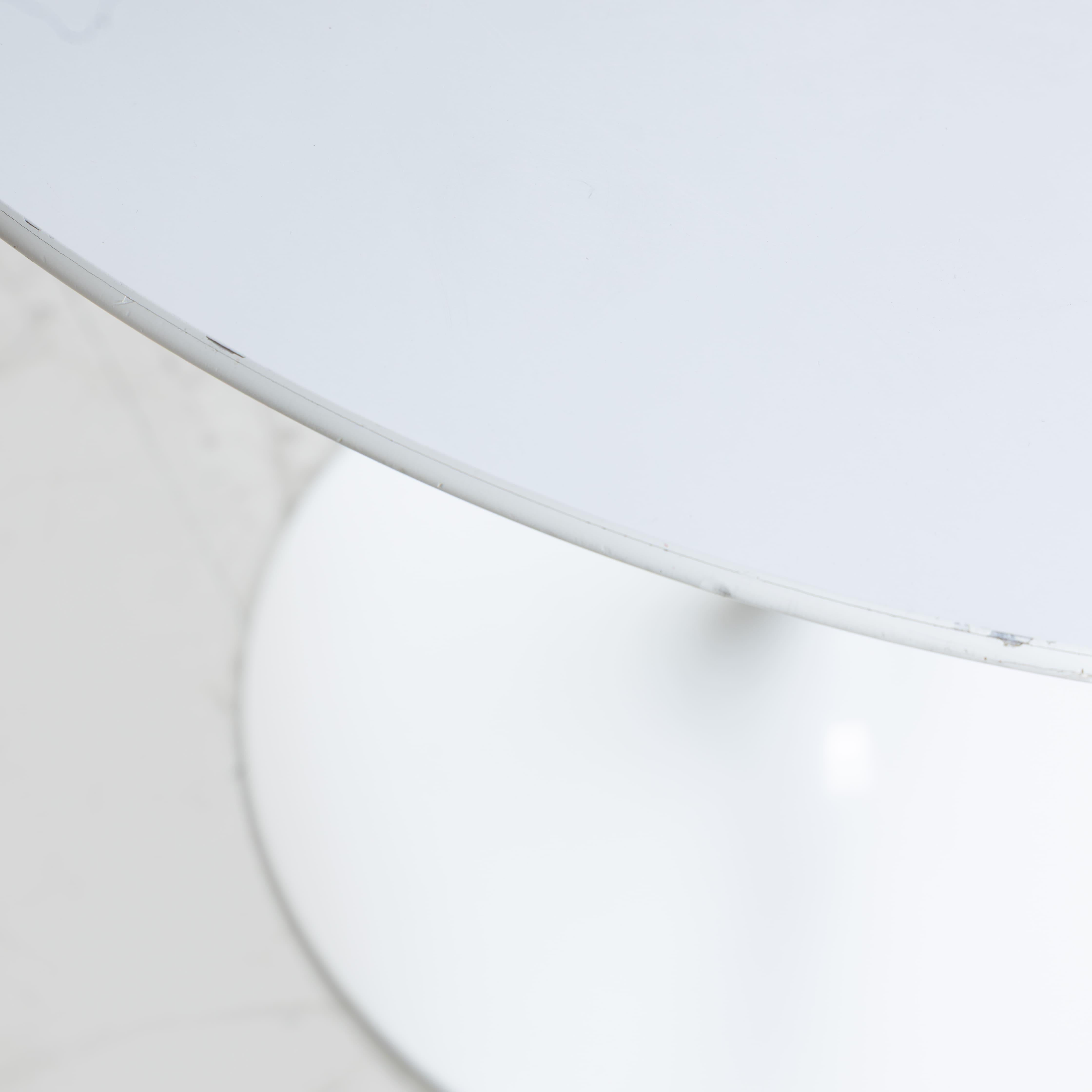Métal Table ronde à piédestal blanc Tulipe par Eero Saarinen pour Knoll, 1955 en vente