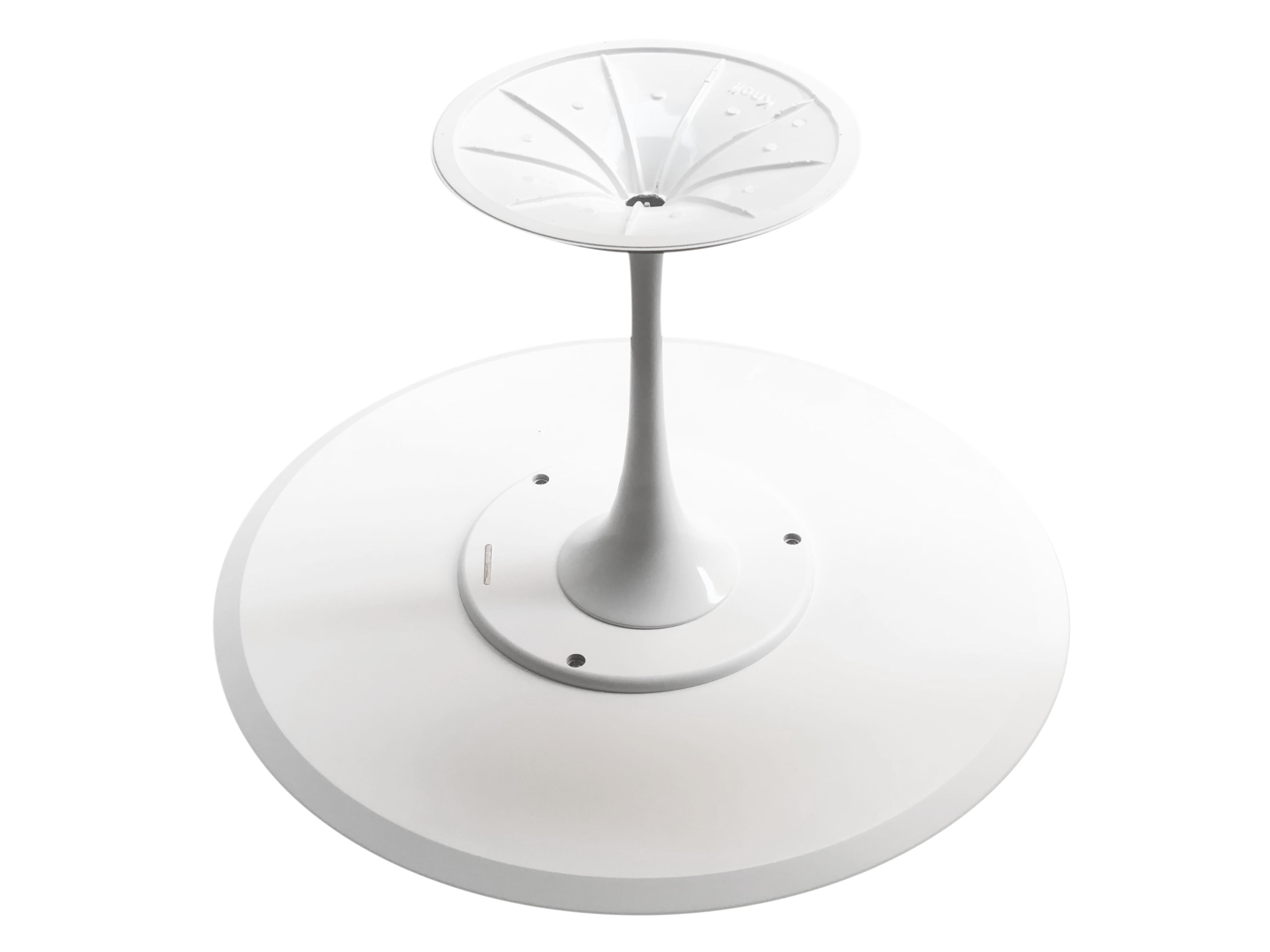 Cast Round White Pedestal 'Tulip' Table by Eero Saarinen for Knoll
