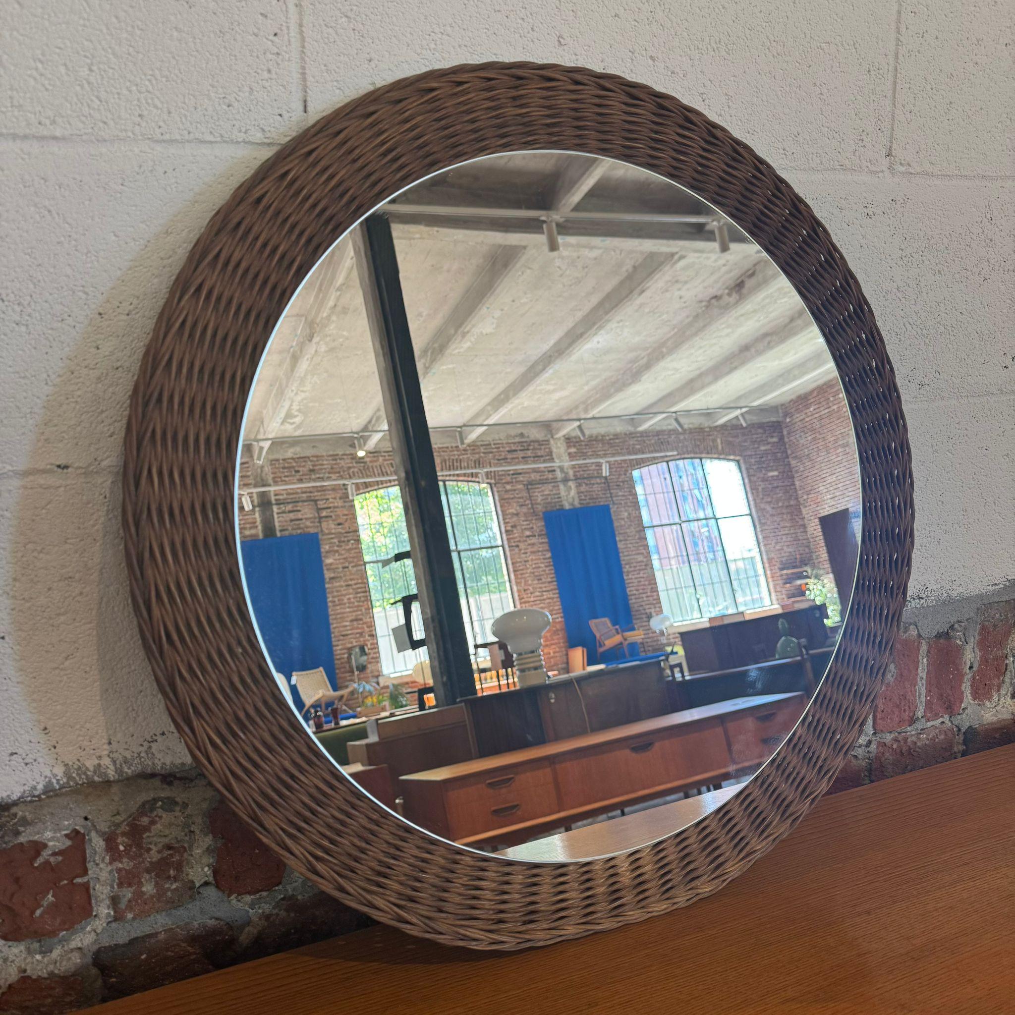 Round wicker mirror, Denmark 1960 In Good Condition For Sale In Torino, IT