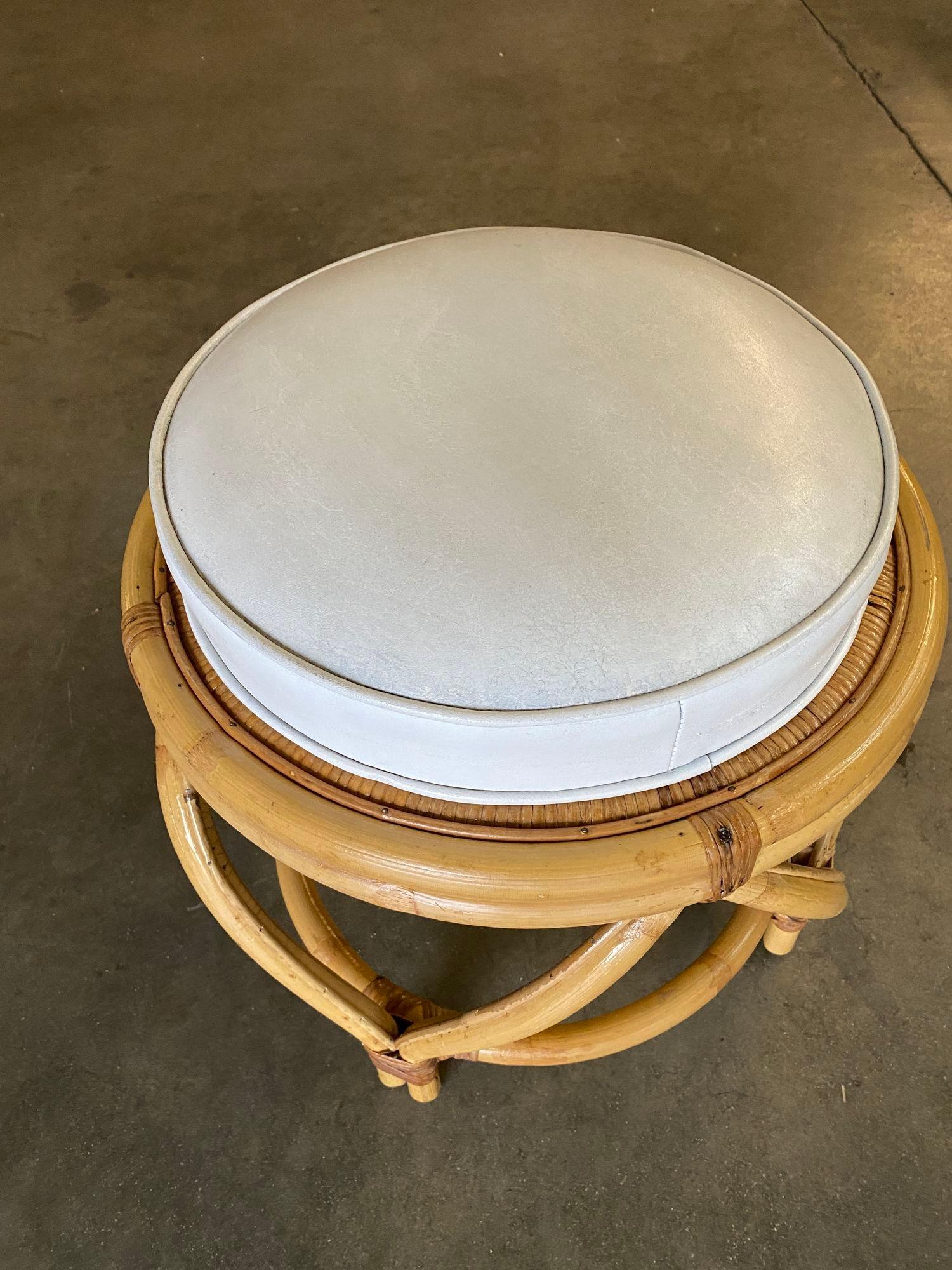 Round Wicker Top Rattan Table with Matching Stools Dining Set For Sale 14
