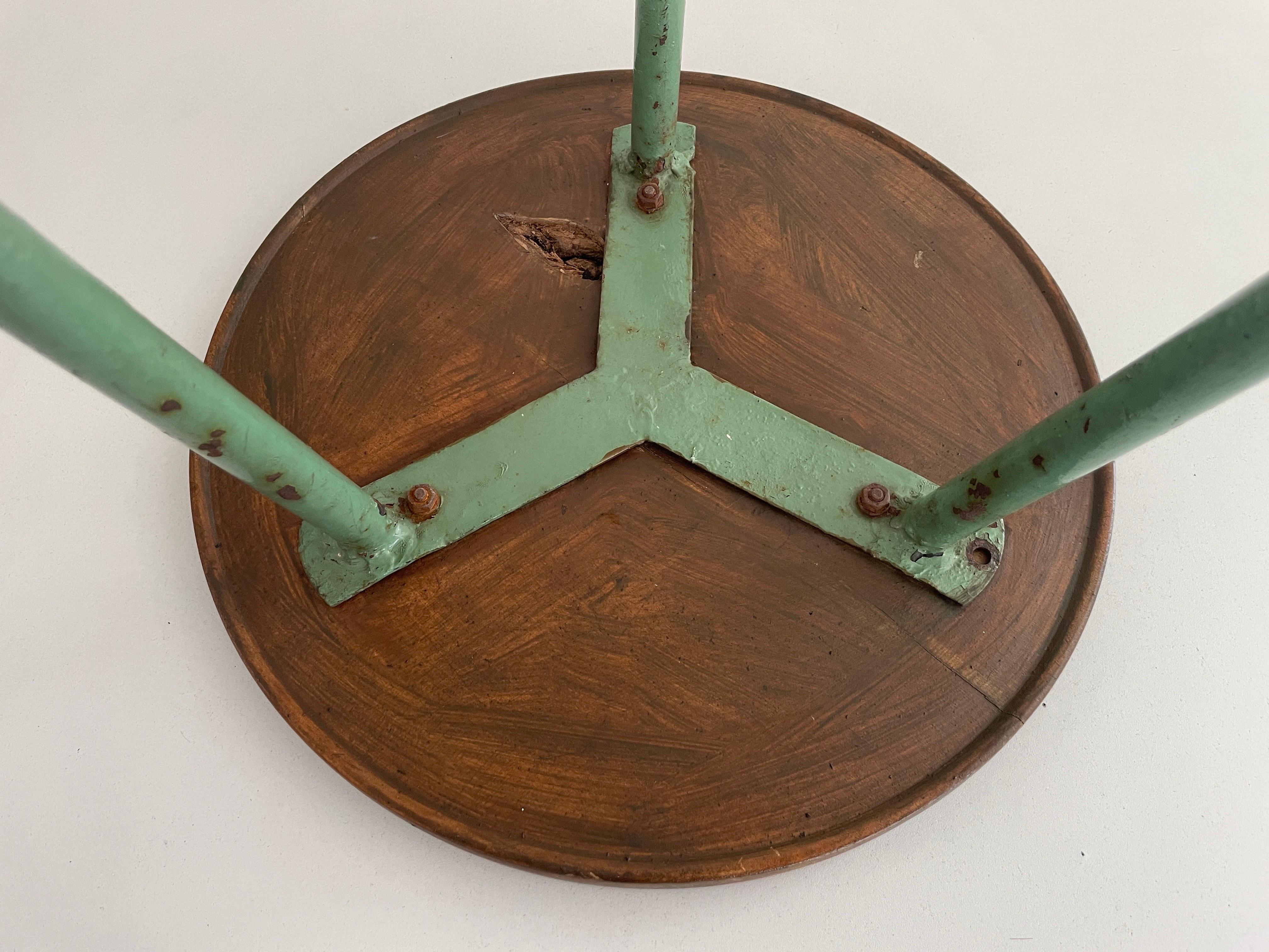 Round Wood Top Industrial Stool with Green Iron Tripod Legs, 1940s, Germany For Sale 6