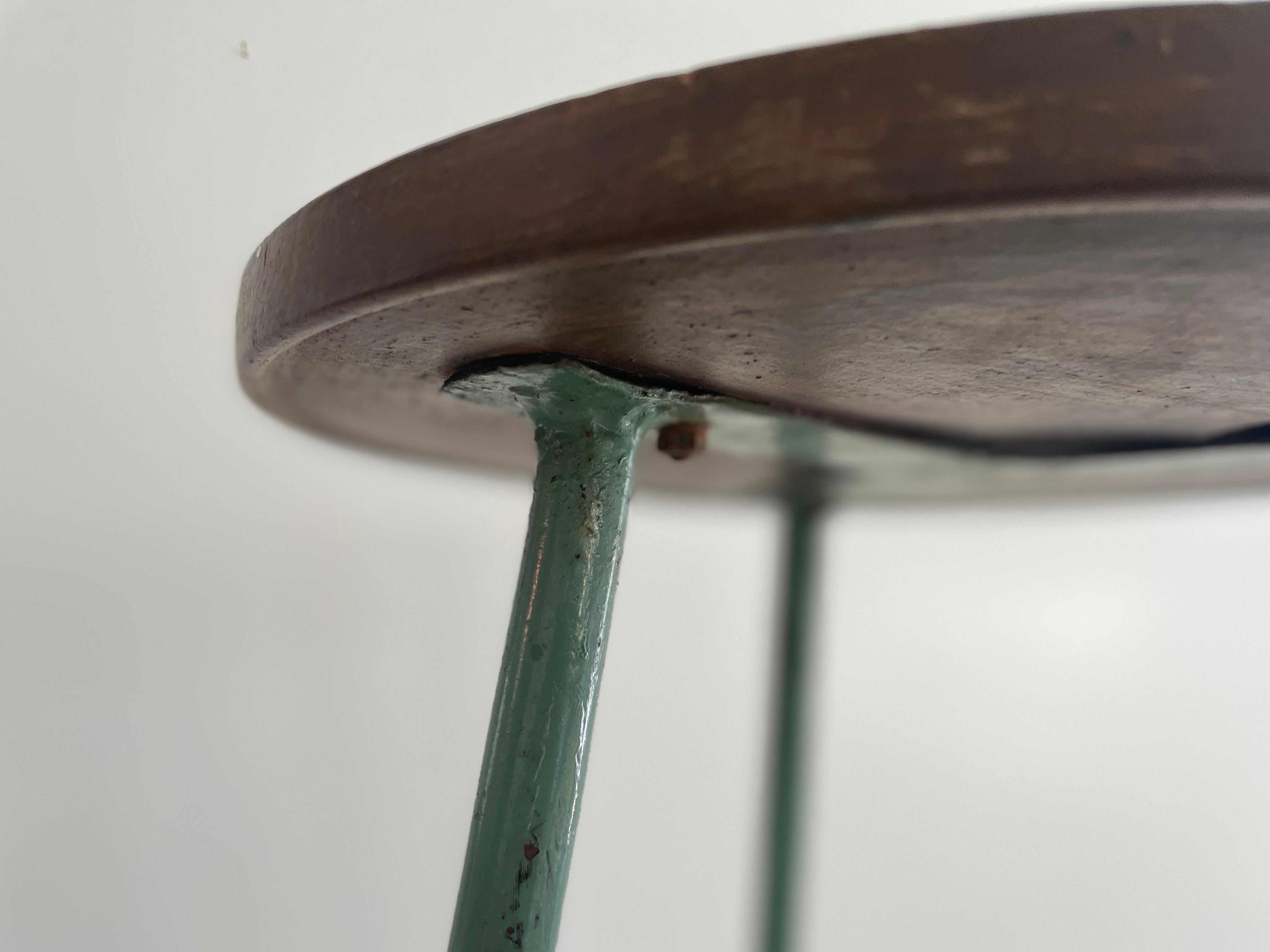 Round Wood Top Industrial Stool with Green Iron Tripod Legs, 1940s, Germany For Sale 7