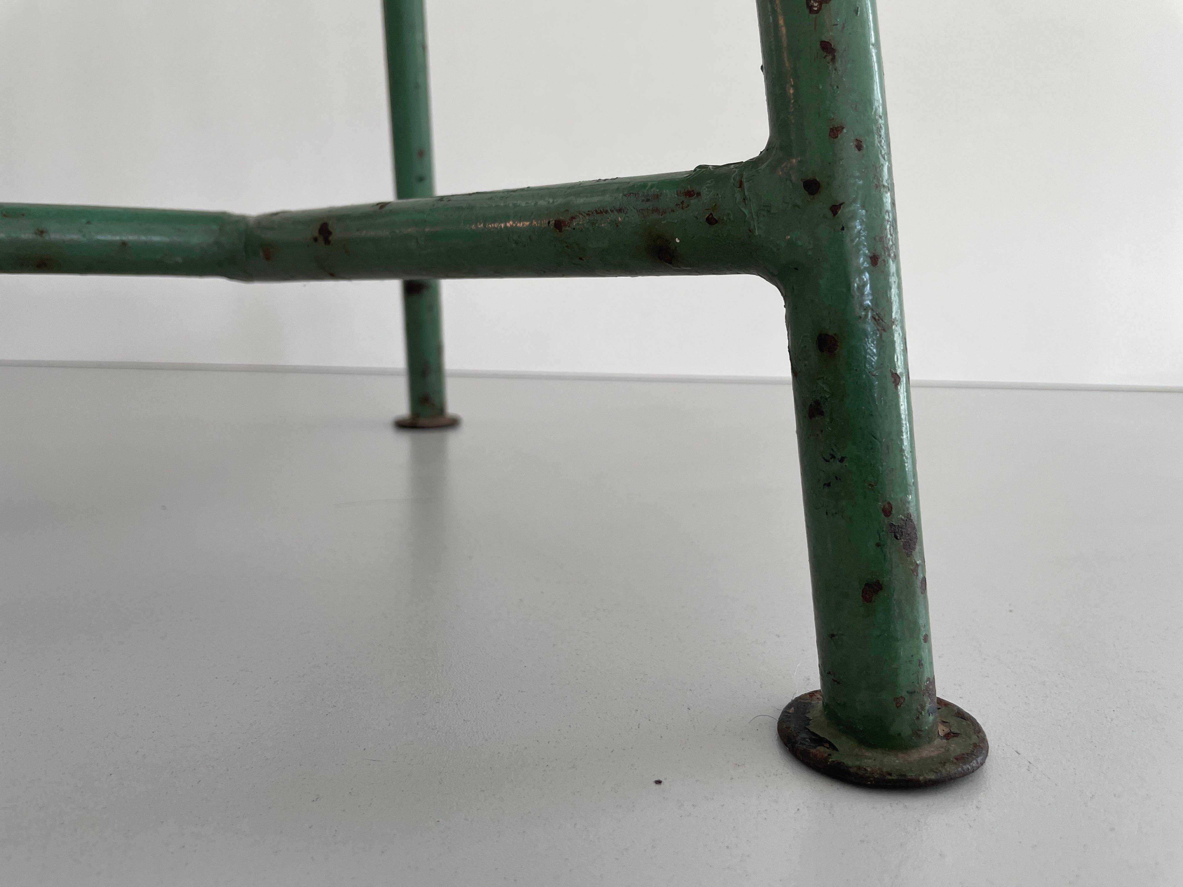 Round Wood Top Industrial Stool with Green Iron Tripod Legs, 1940s, Germany For Sale 9