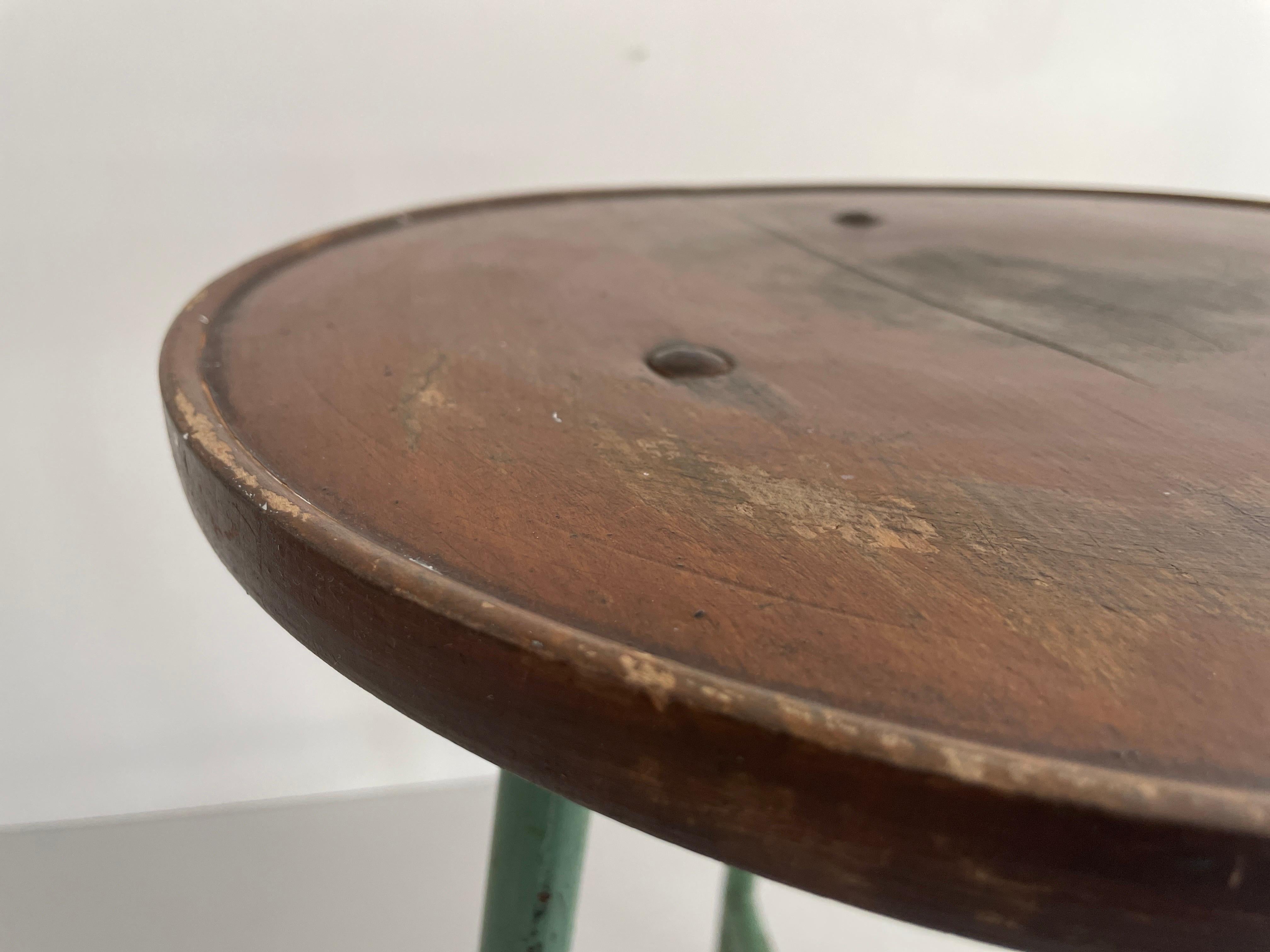 Round Wood Top Industrial Stool with Green Iron Tripod Legs, 1940s, Germany For Sale 2