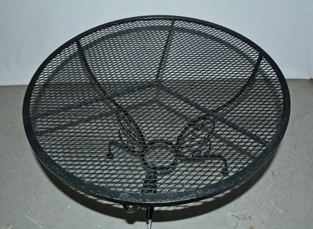 Mid-Century Modern Round Woodard Wrought Iron Garden Table