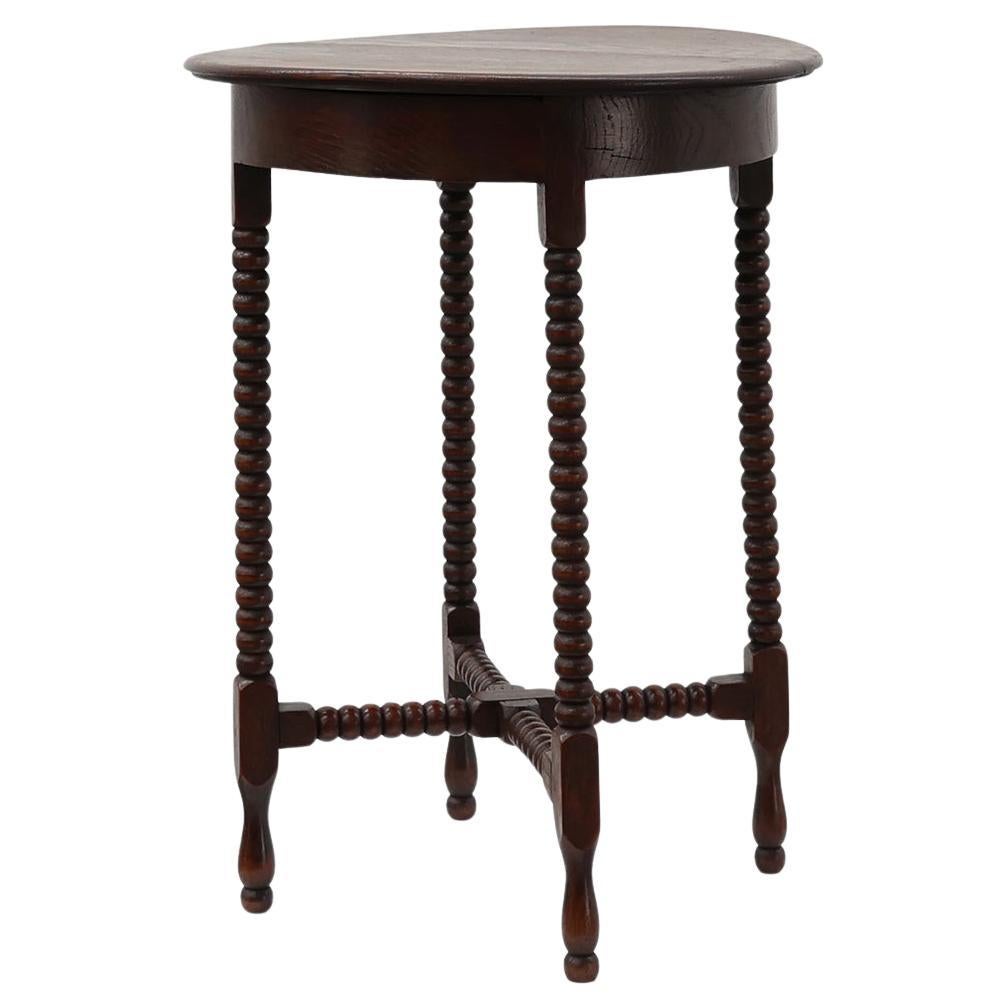 Table d'appoint ronde en bois Art déco avec pieds en fuseau, France vers 1900 1900 en vente