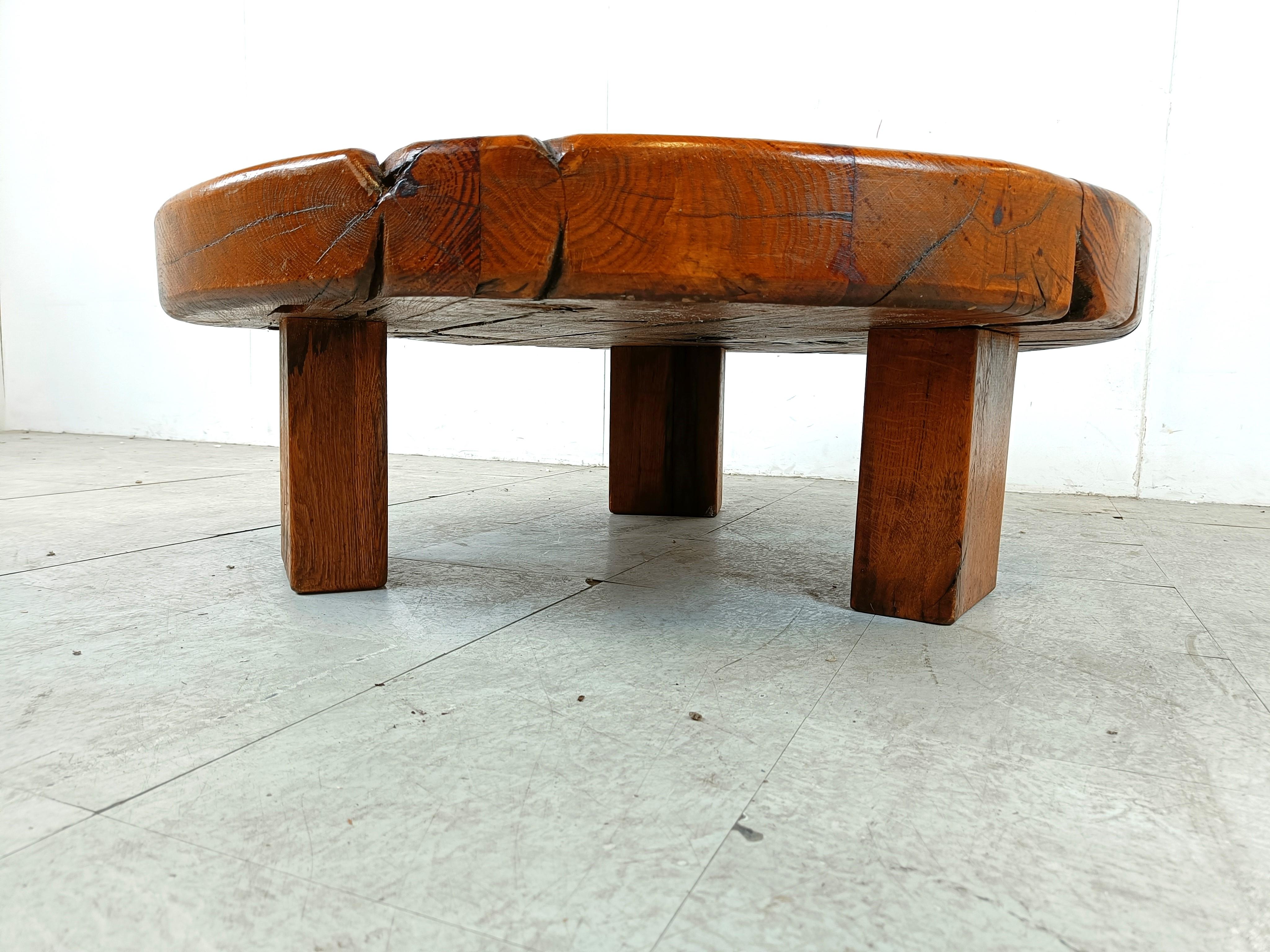 Round wooden brutalist coffee table, 1960s In Good Condition In HEVERLEE, BE