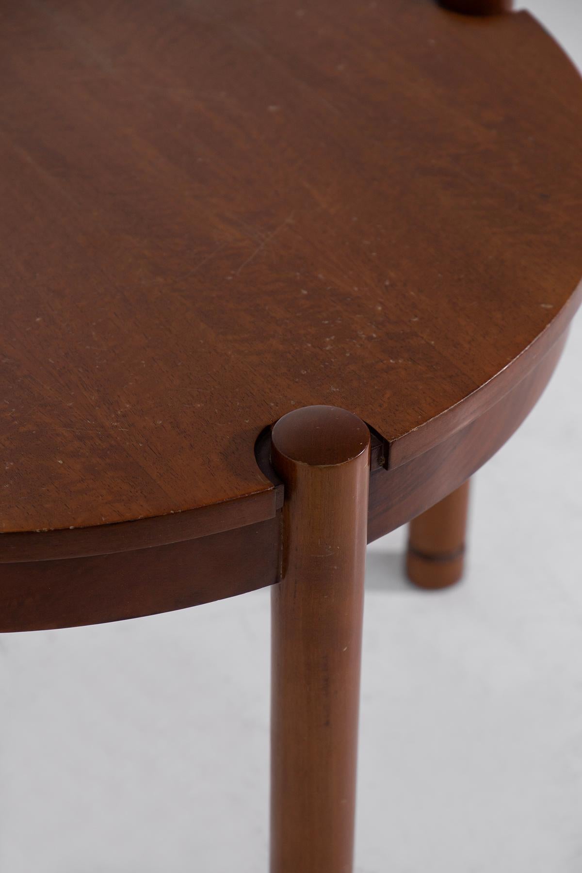 Mid-Century moderno Round Wooden Coffee Table by Osvaldo Borsani in vendita
