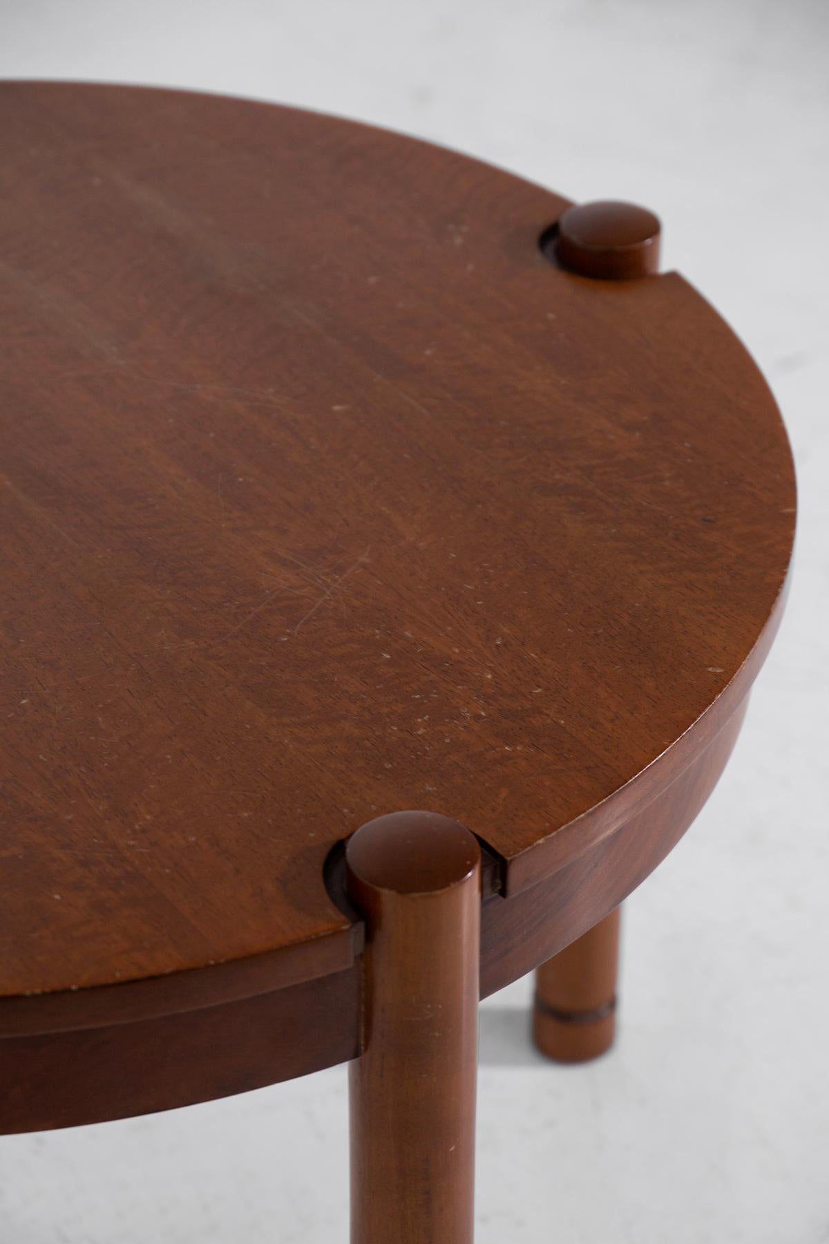 Mid-20th Century Round Wooden Coffee Table by Osvaldo Borsani in vendita