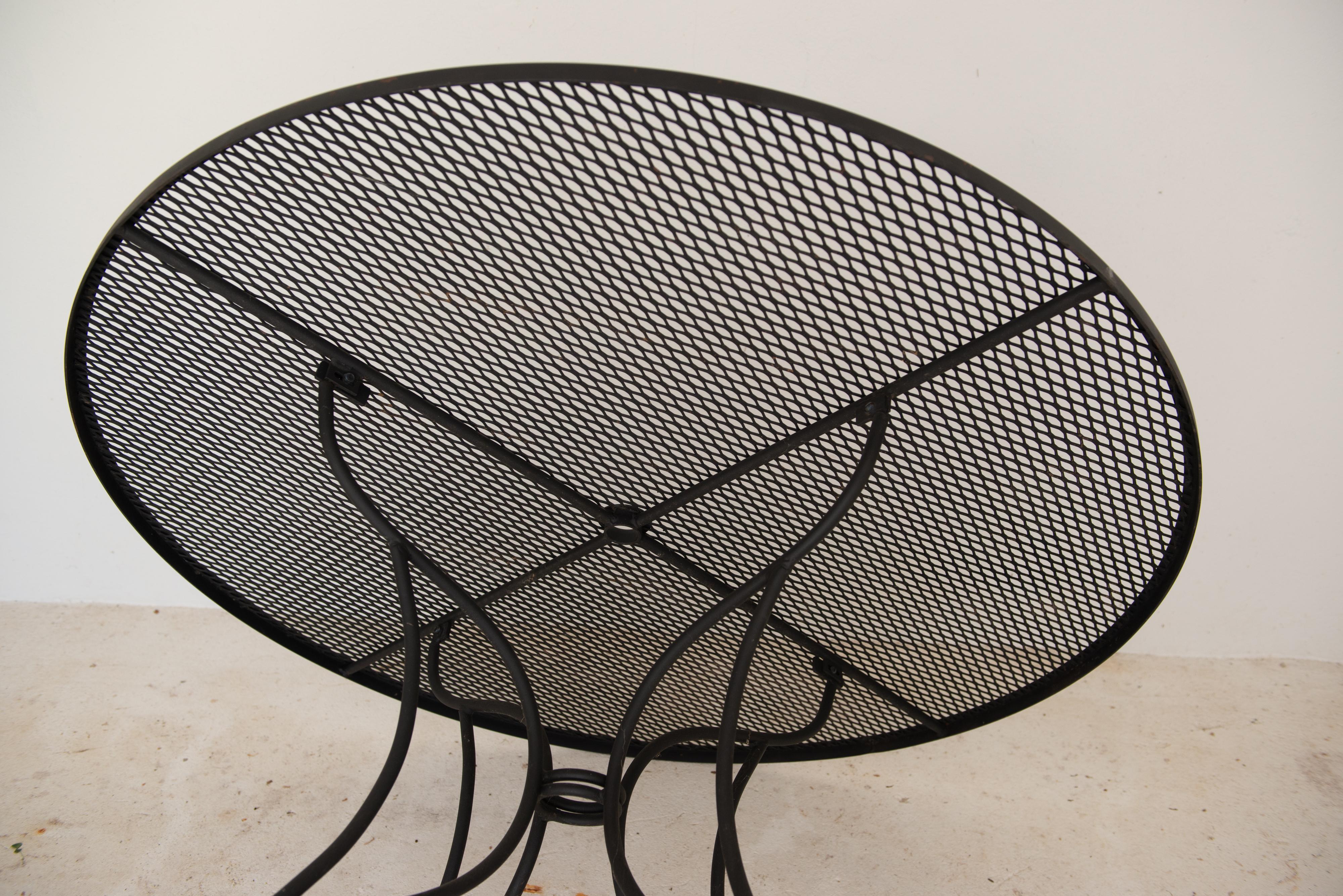Round Wrought Iron Dining Table by Woodard For Sale 2