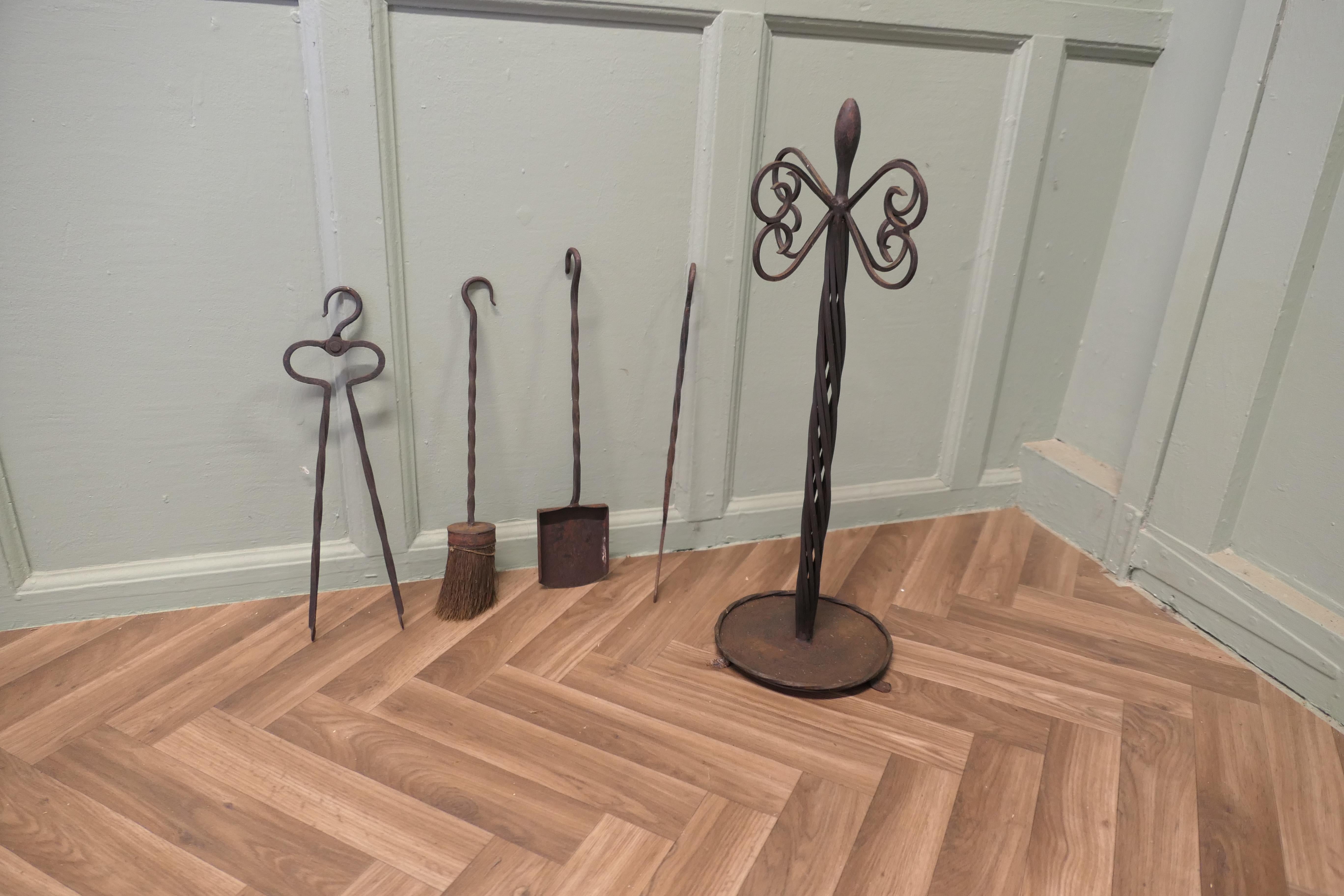 Round Wrought Iron Fireside Companion Tool Set For Sale 1