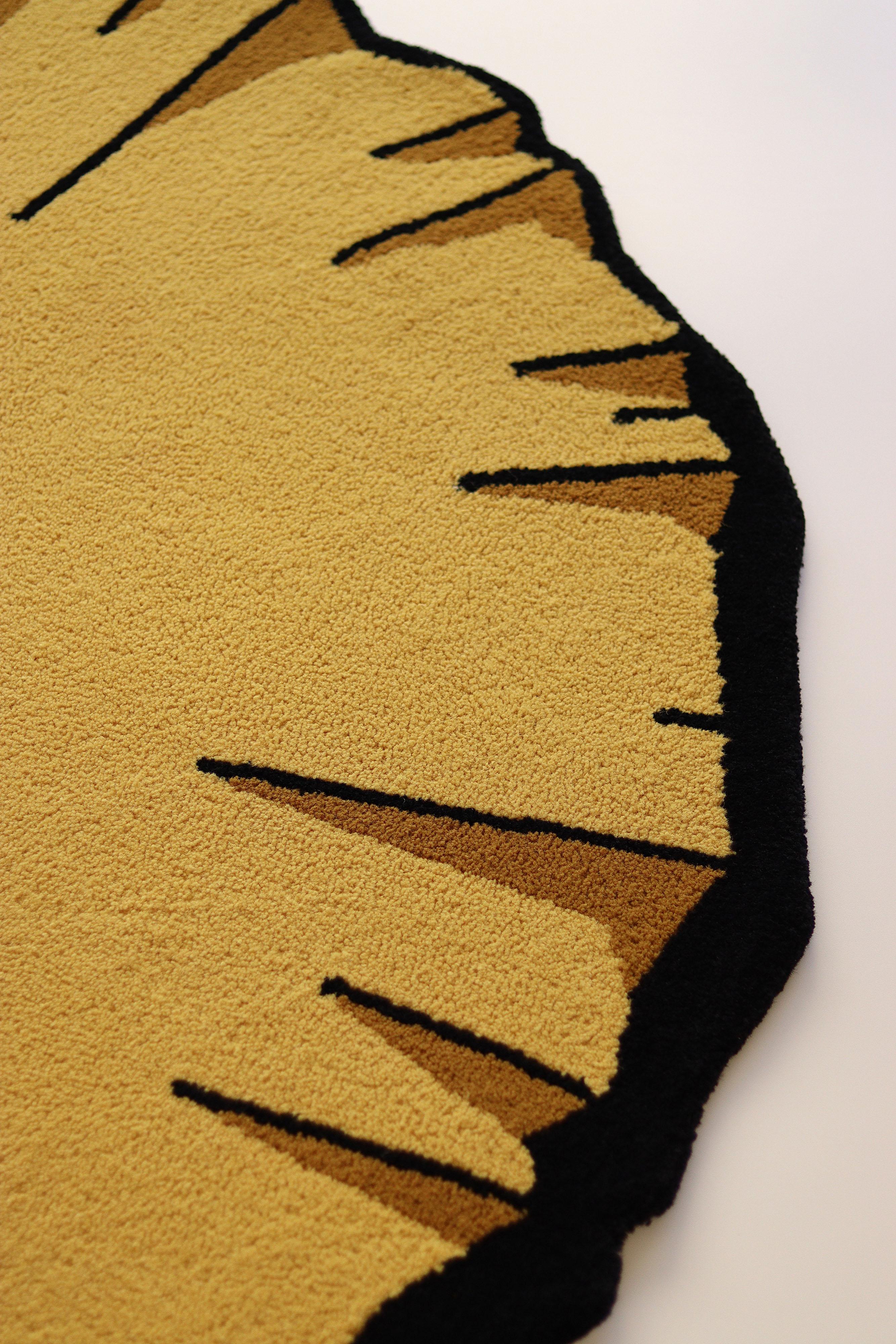 Runder gelber gekrümmter Teppich aus der Graffiti-Kollektion von Paulo Kobylka im Angebot 2