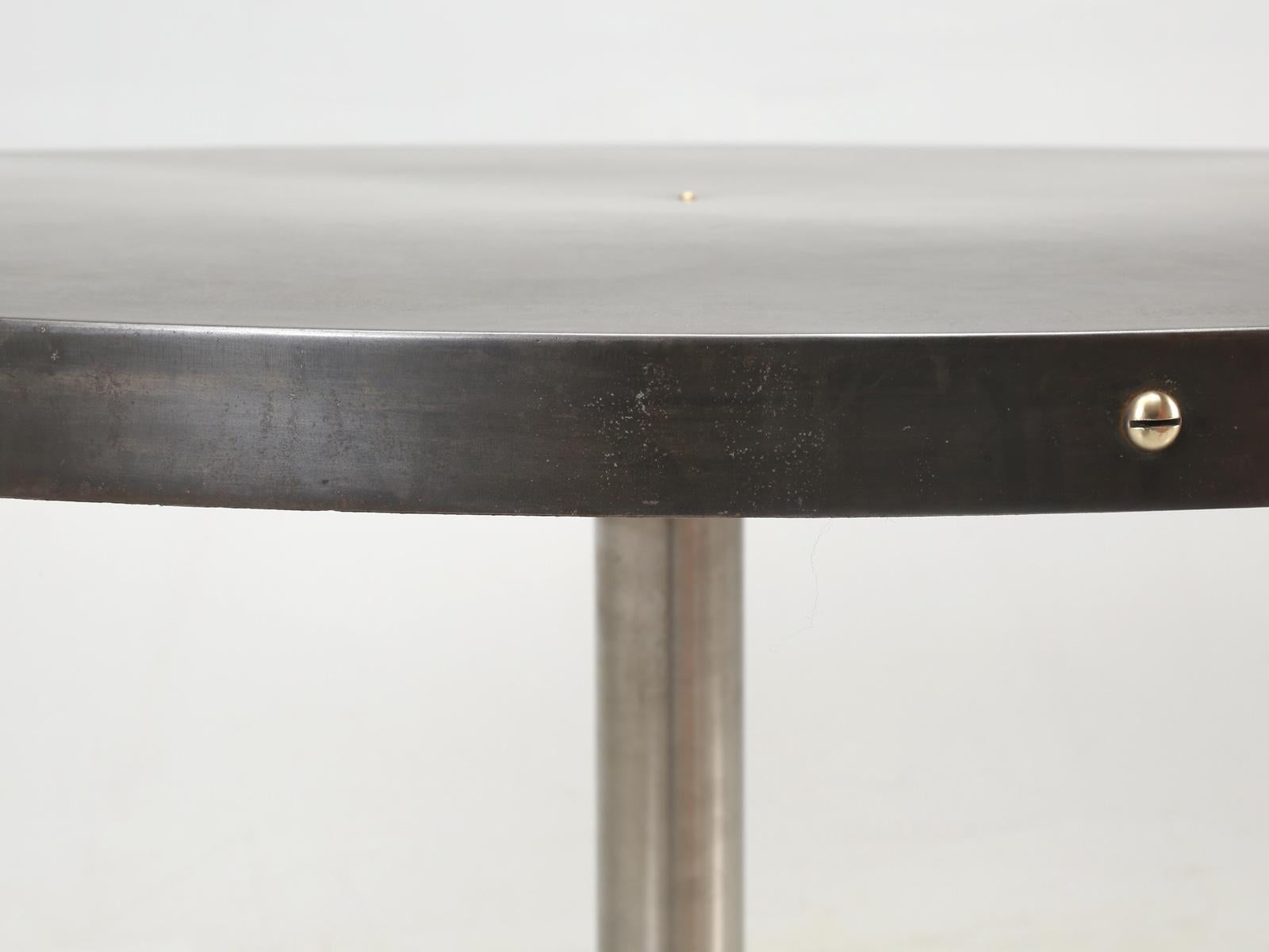 Round Zinc and Stainless Steel Dining or Kitchen Table In Good Condition In Chicago, IL