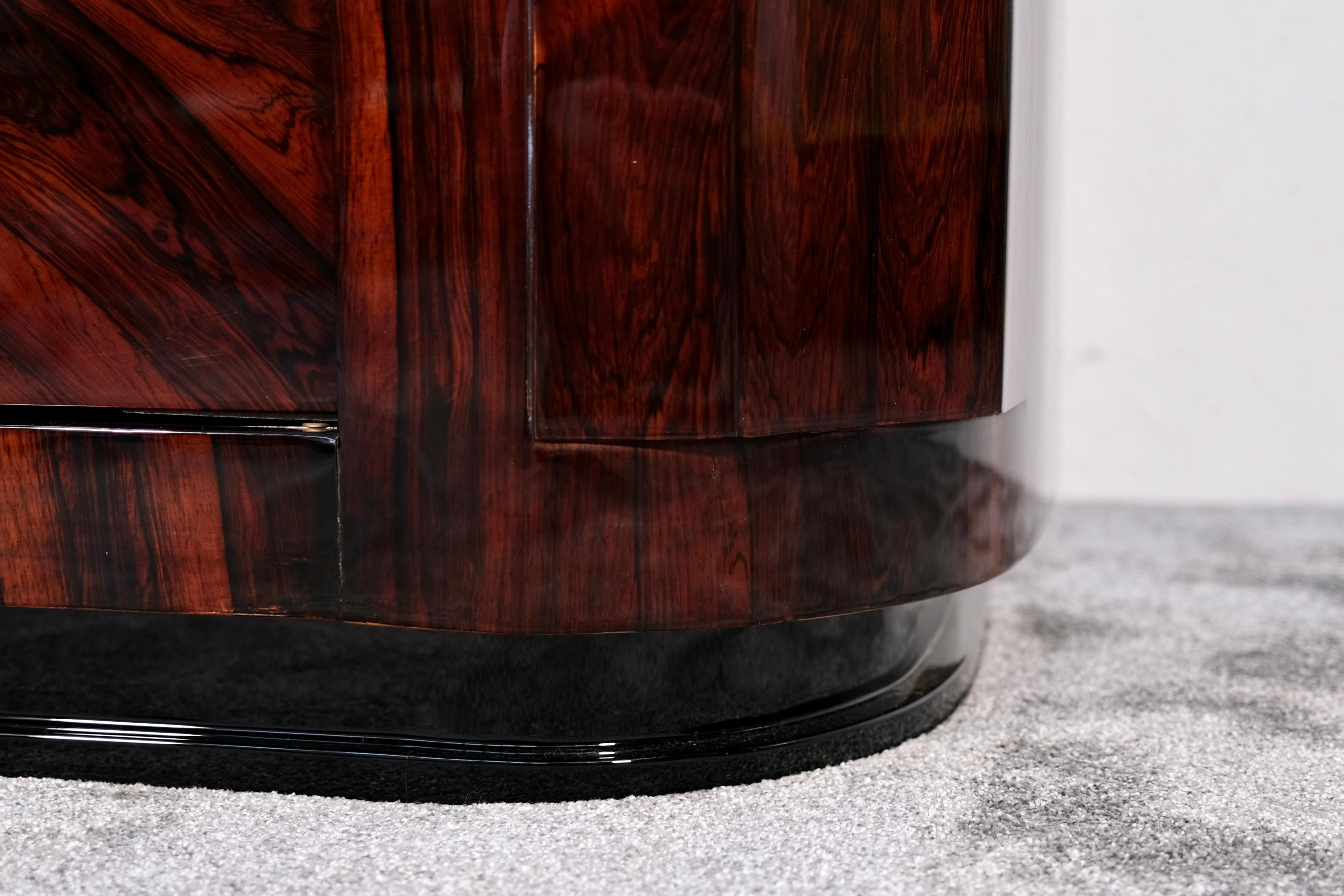 Credenza Art Déco arrotondata con elementi geometrici, Francia, anni '30 in vendita 4