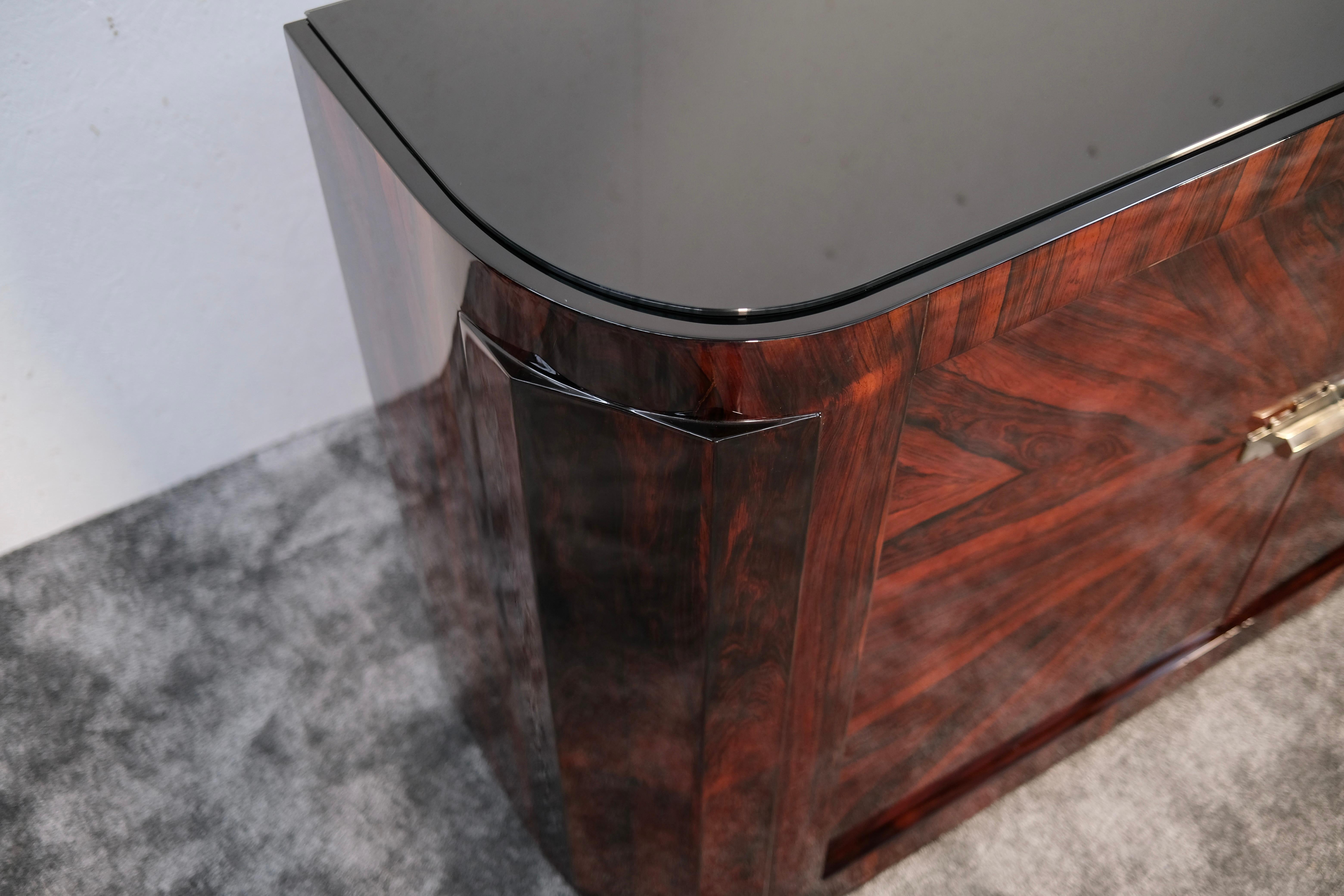 Faggio Credenza Art Déco arrotondata con elementi geometrici, Francia, anni '30 in vendita