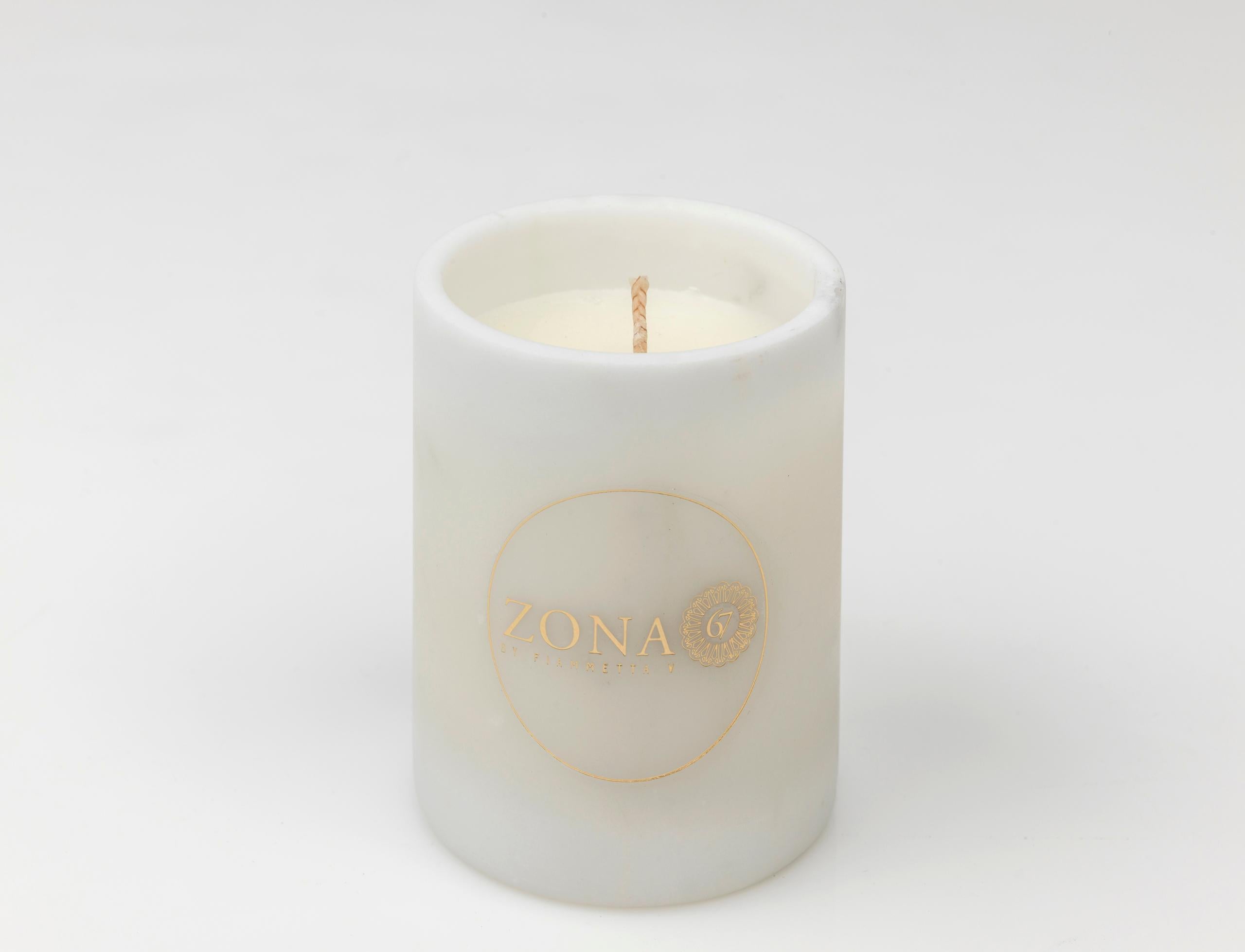 Italian Rounded Candle in White Carrara Marble and Scented Wax