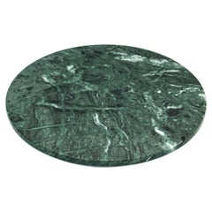 Plato de queso de mármol verde de Guatemala redondeado y hecho a mano