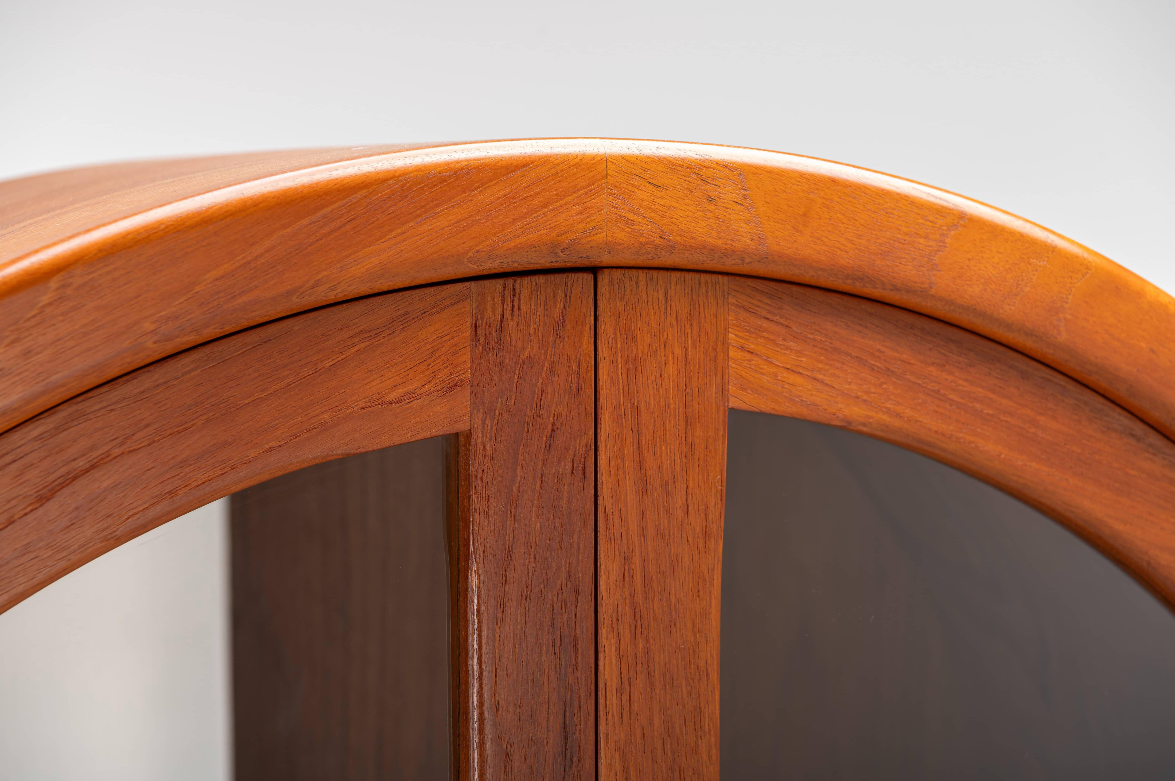Rounded Display Cabinet in Teak, 1960s 1