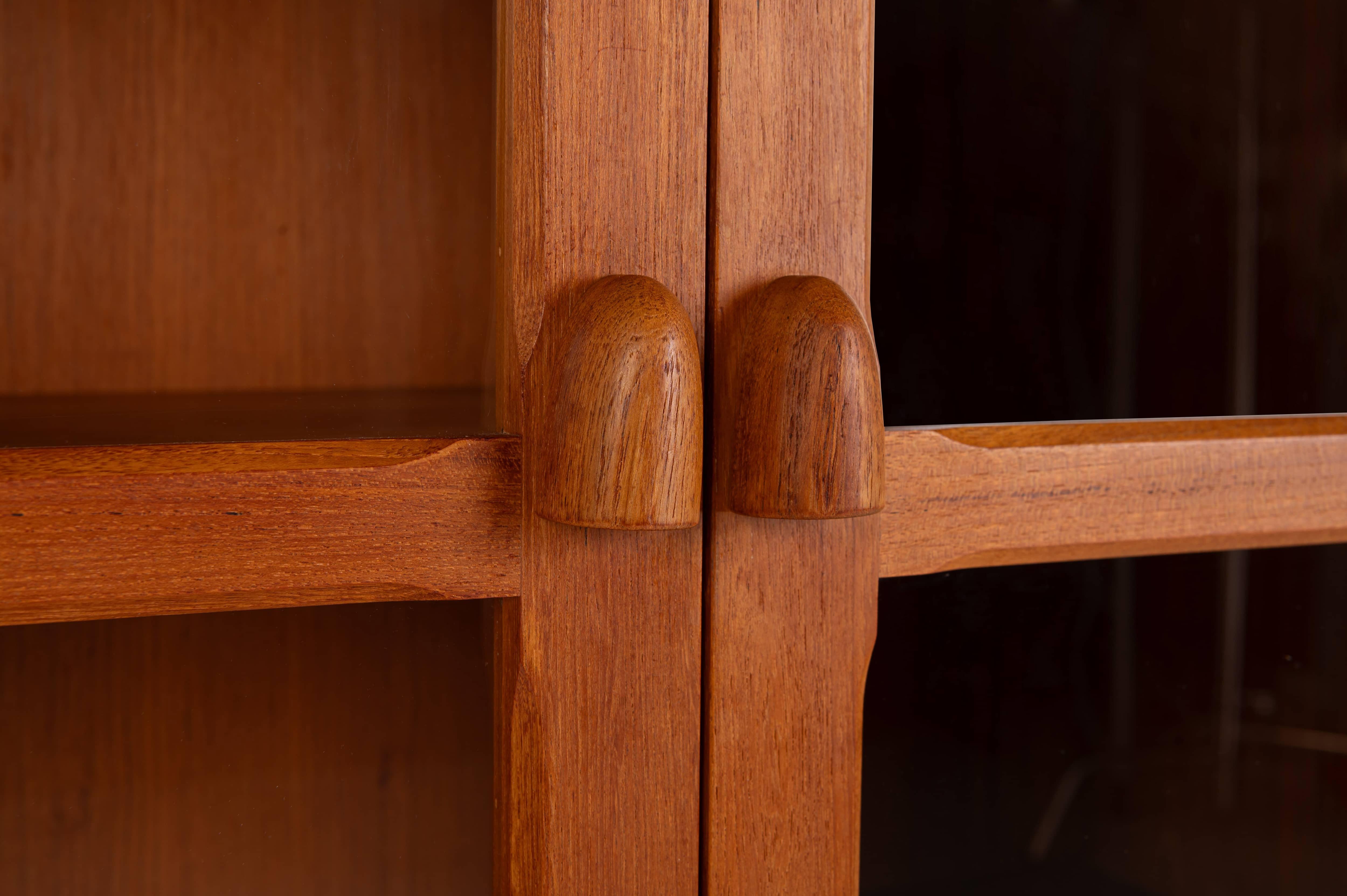 Late 20th Century Rounded display cabinet in teak, made in Denmark