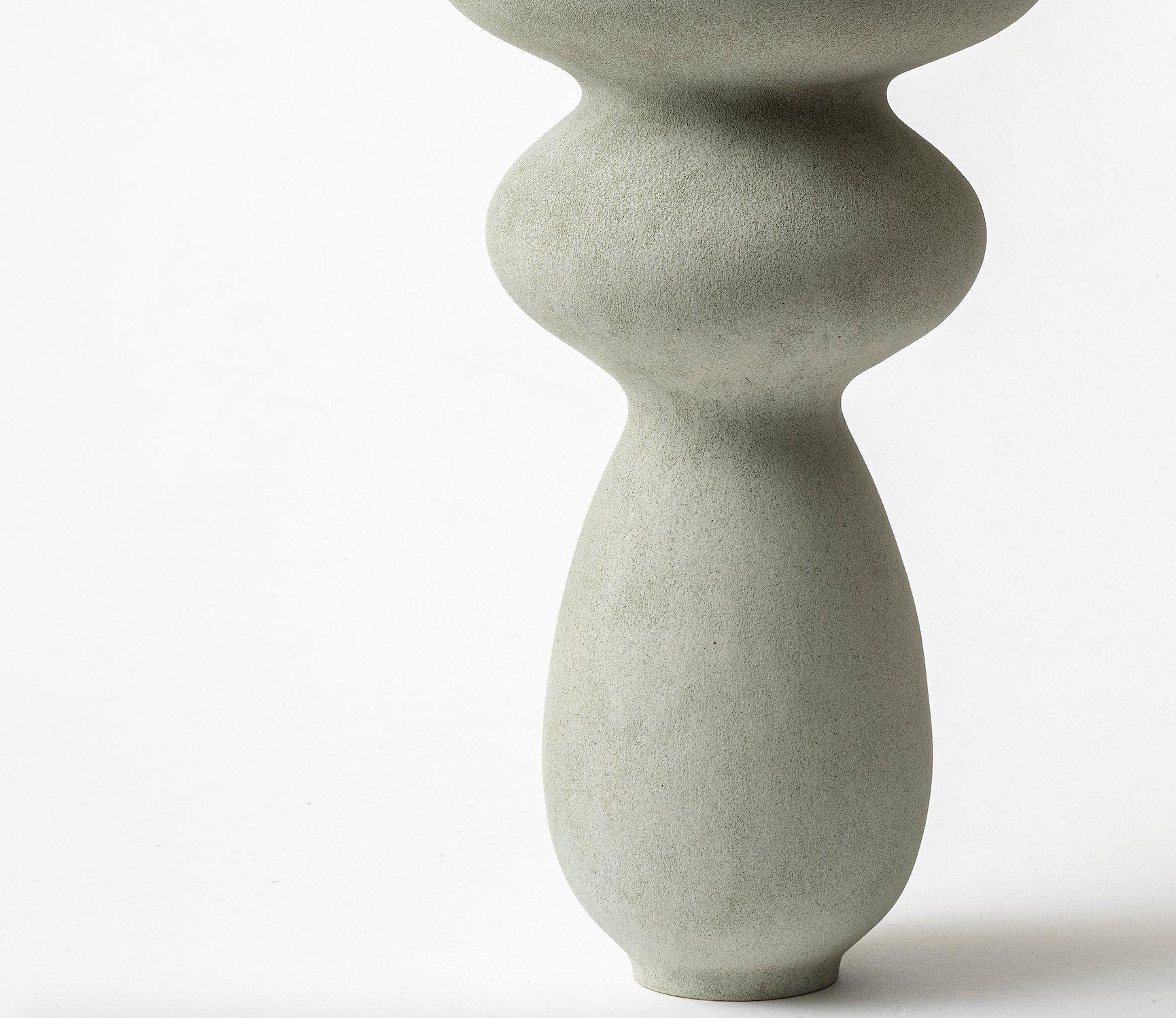 XXI secolo e contemporaneo Vaso grigio arrotondato, Turi Heisselberg Pedersen in vendita