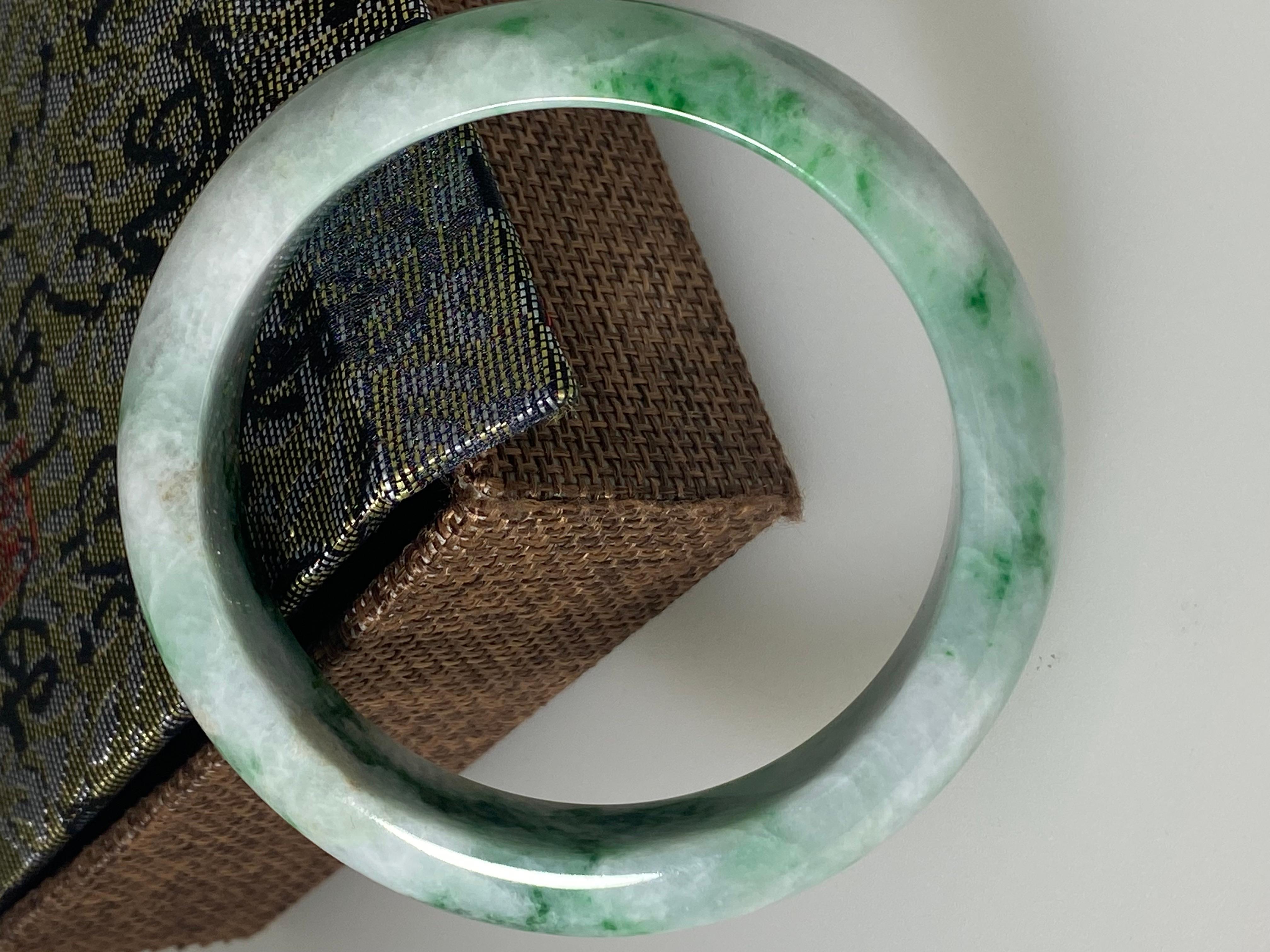 Retro Rounded Green & White Jade Bangle, 65.3gr. 15mm wide, 21cm circumference. For Sale