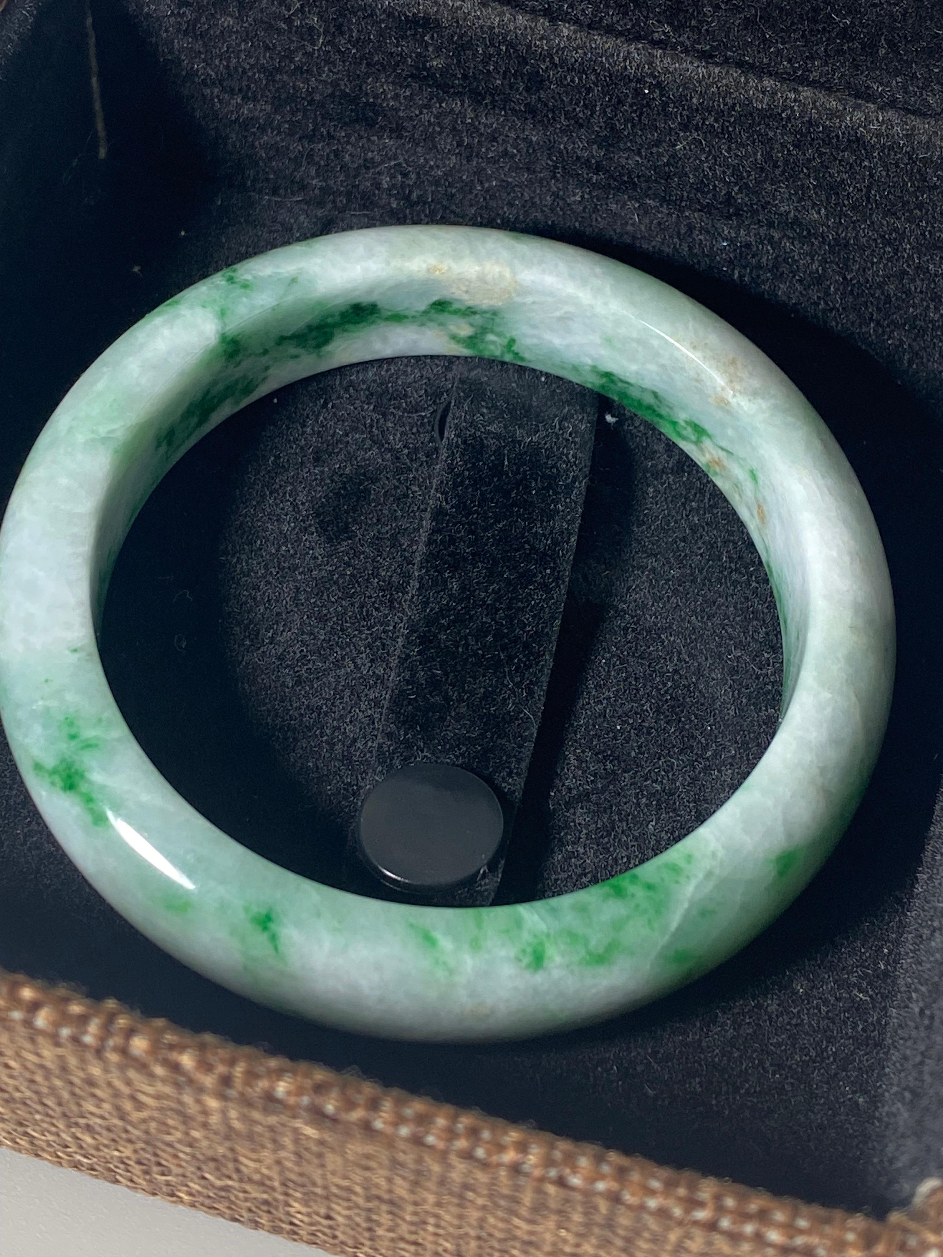 Rounded Green & White Jade Bangle, 65.3gr. 15mm wide, 21cm circumference. In Excellent Condition For Sale In MELBOURNE, AU