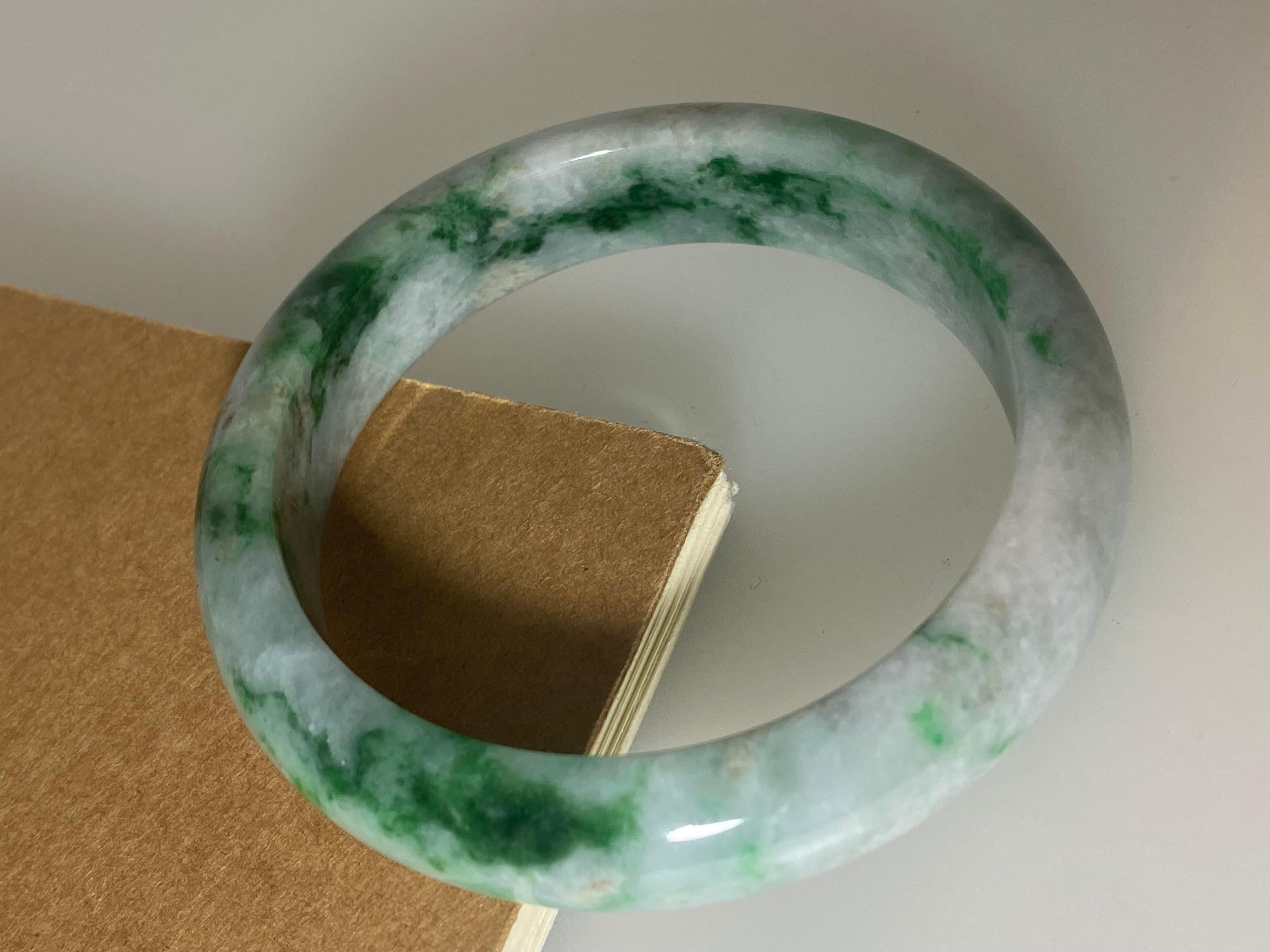 Rounded Green & White Jade Bangle, 65.3gr. 15mm wide, 21cm circumference. For Sale 3