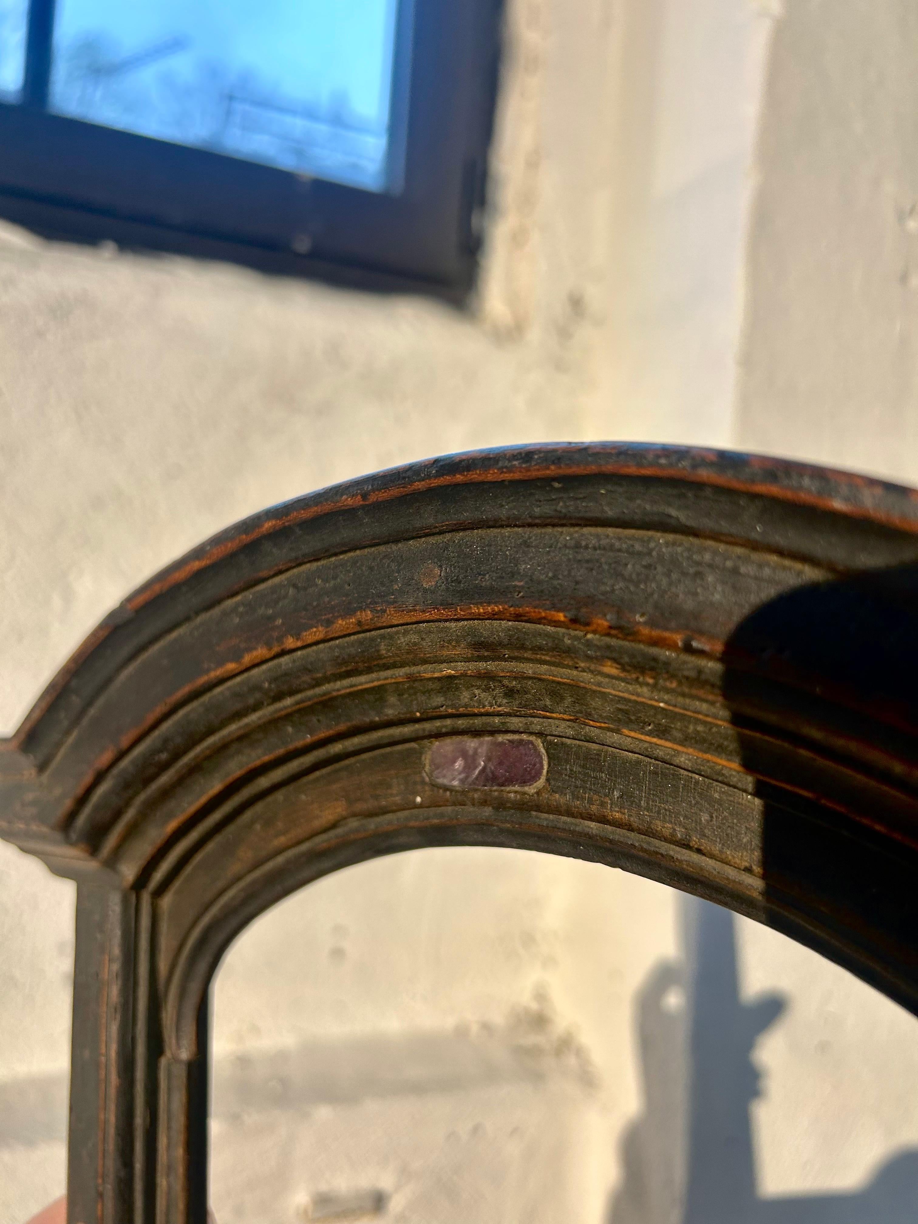 Rounded Italian frame 16/17th century In Excellent Condition In PAU, FR