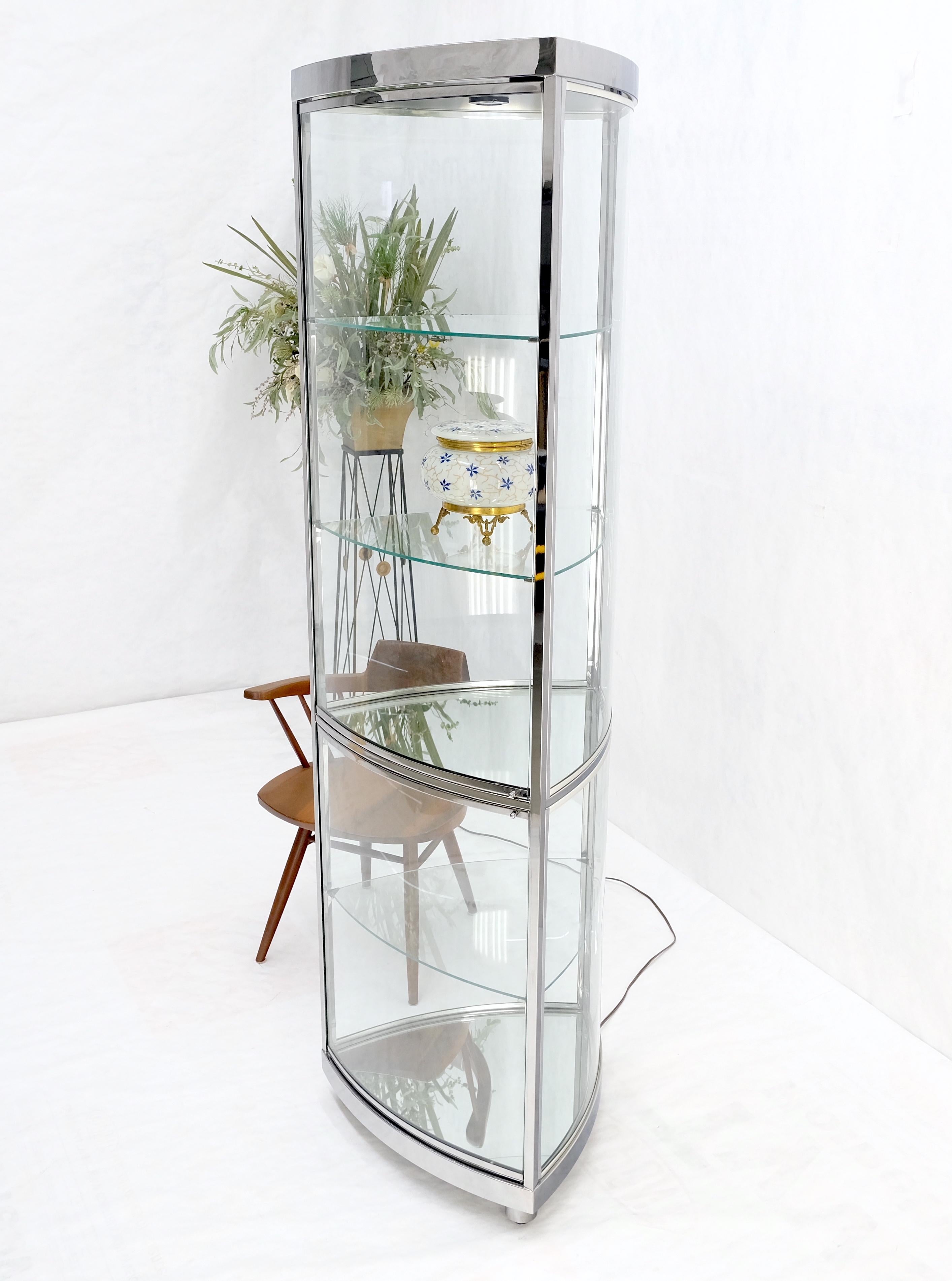 Rounded Triangle Shape Bowed Glass & Chrome Shelves Display Case Vitrine MINT! In Good Condition For Sale In Rockaway, NJ