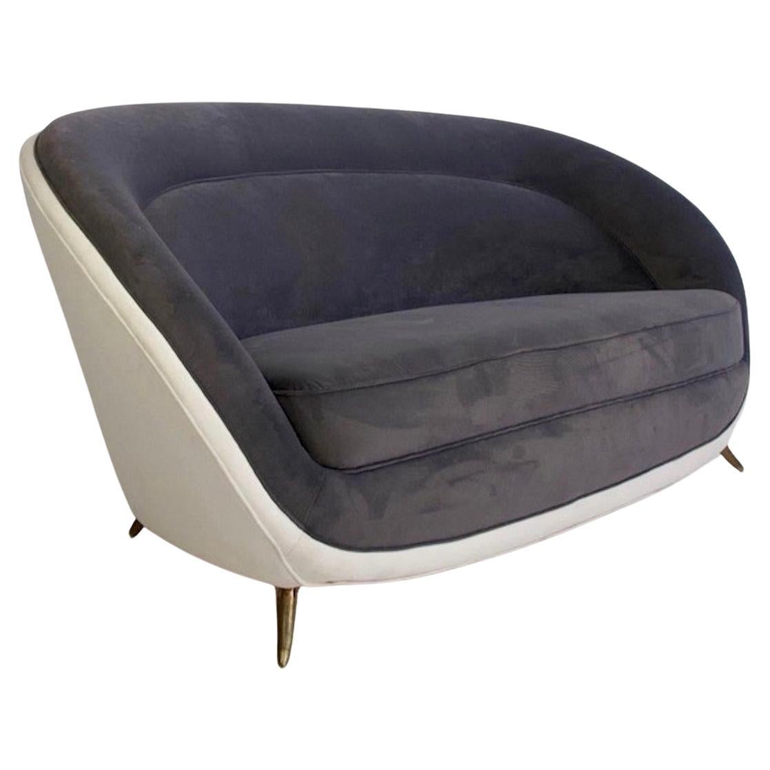 Rounded Velvet Sofa by Guglielmo Veronesi for ISA, circa 1950 For Sale