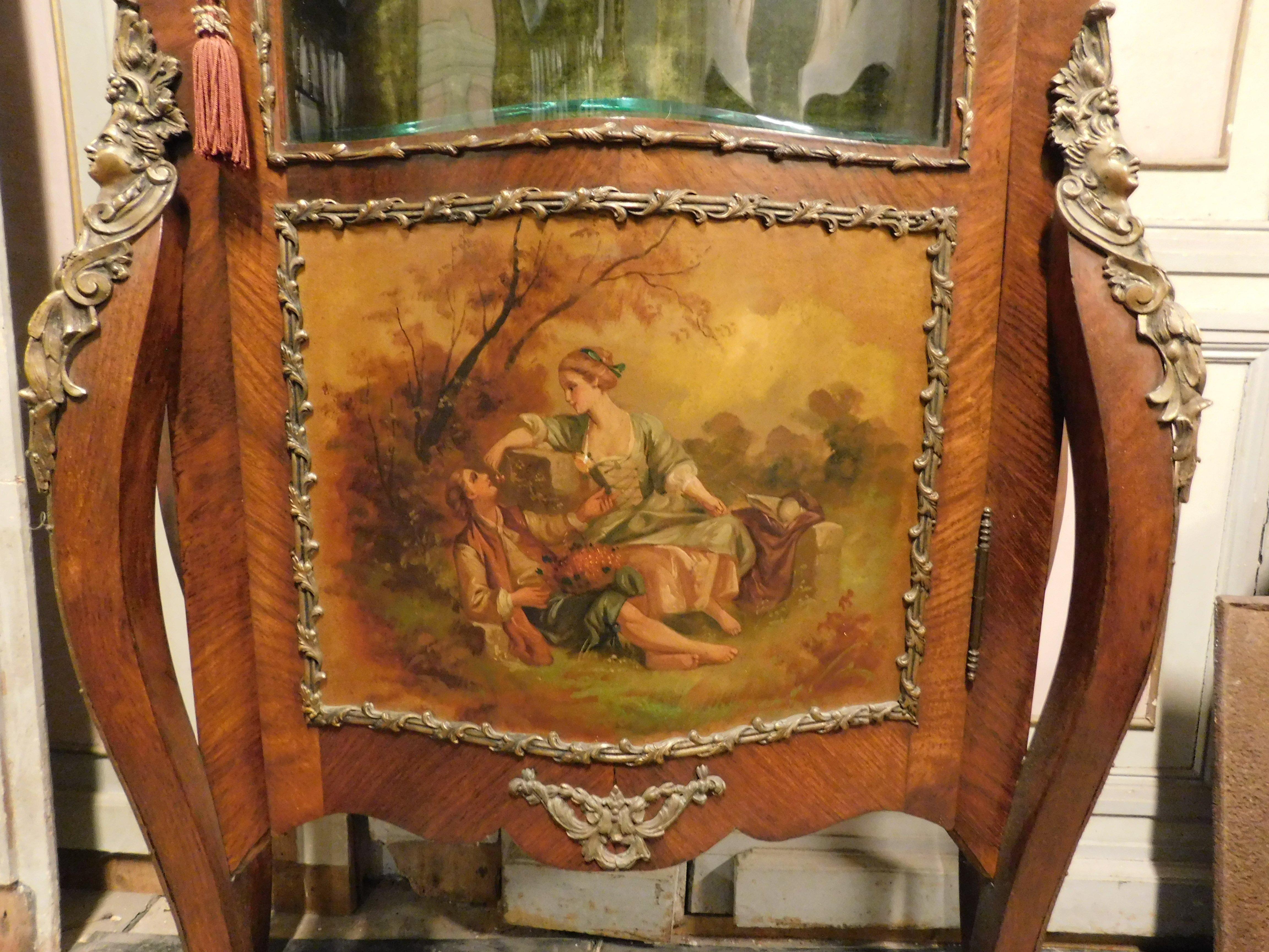 Carved Rounded vitrines, slabbed, lacquered and painted with gallant scenes, France For Sale