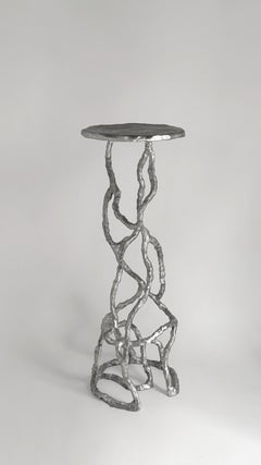 Route Table 01.03 aus Aluminiumguss von Sofia Karnukaeva