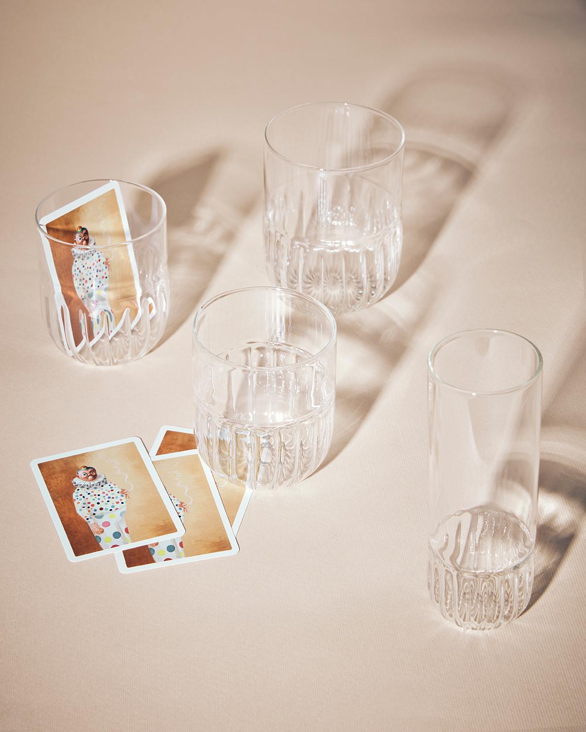 Routine-Set aus sechs Wasserglas-Sets aus mundgeblasenem Mouth-Blasenem Glas, entworfen von Matteo Cibic (21. Jahrhundert und zeitgenössisch) im Angebot