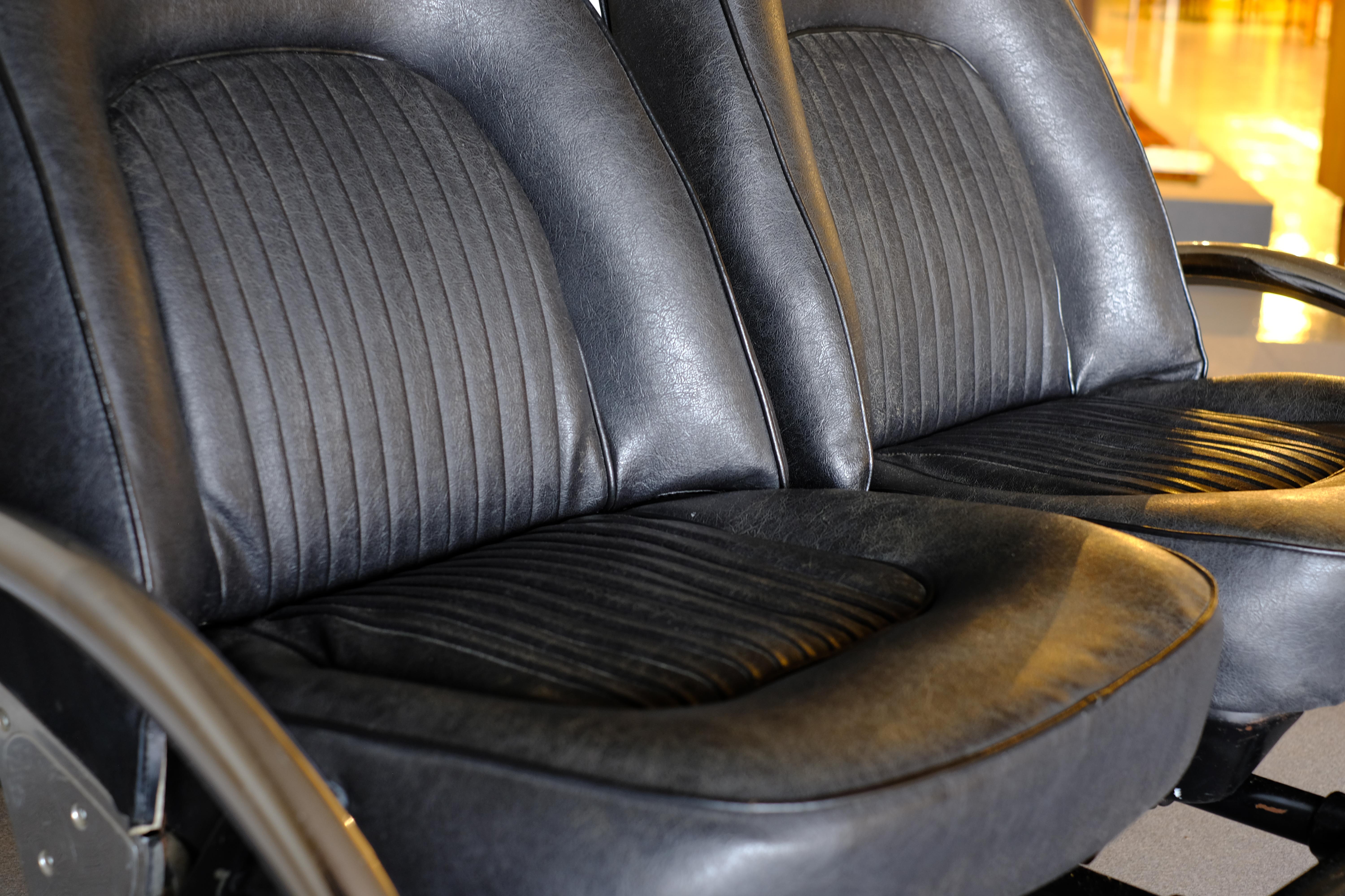 Rover Sofa by Ron Arad In Good Condition In Singapore, SG