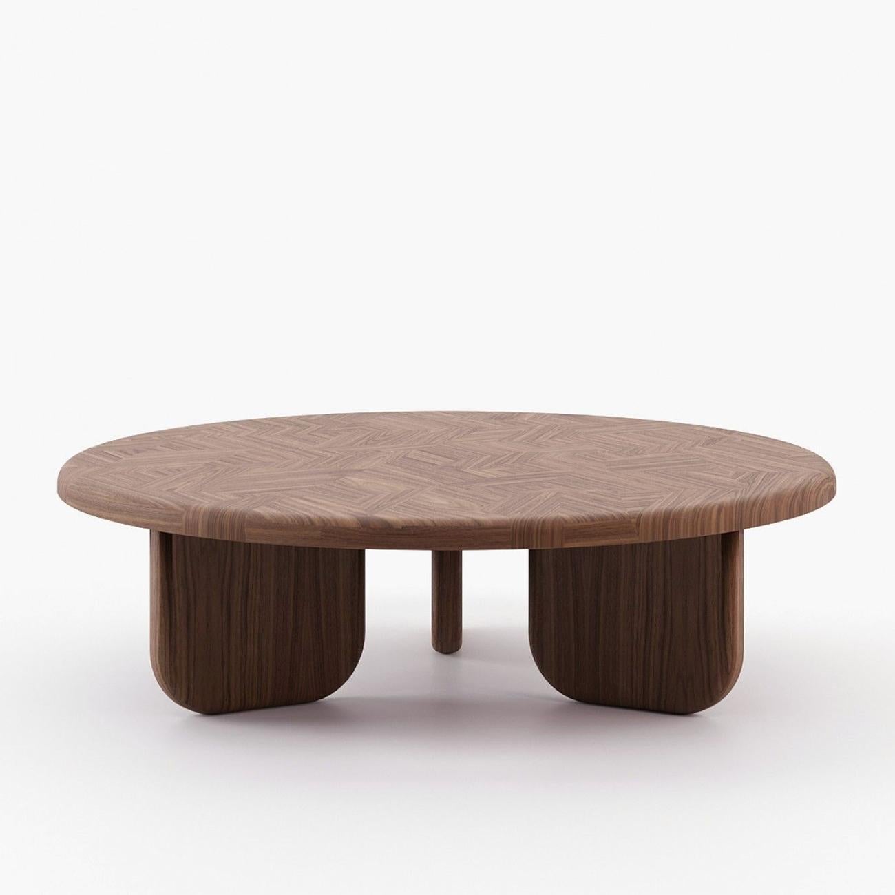 Table basse Rover Walnut avec structure en bois
en placage de noyer avec un plateau en noyer incrusté.
Également disponible sur demande en chêne gris mat, ou naturel 
chêne ou ébène mat.