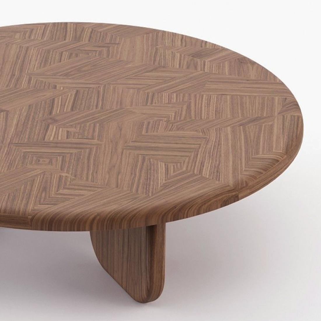 Noyer Table basse Rover en noyer en vente