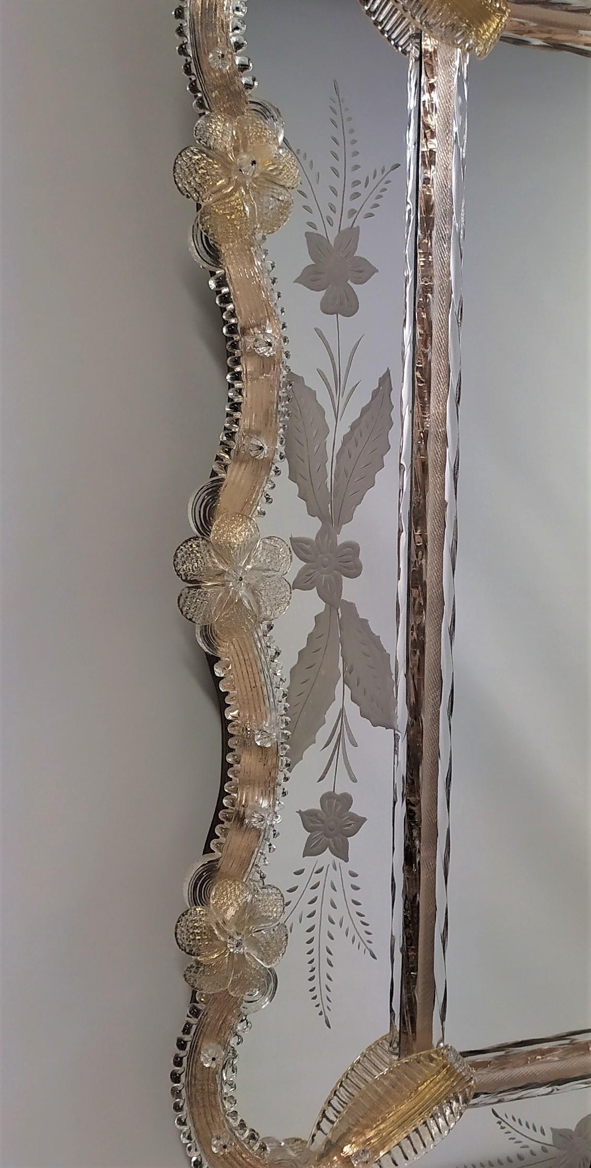 Muranoglas-Spiegel „Rovigo“ im venezianischen Stil von Fratelli Tosi im Zustand „Neu“ im Angebot in Murano Venezia, IT