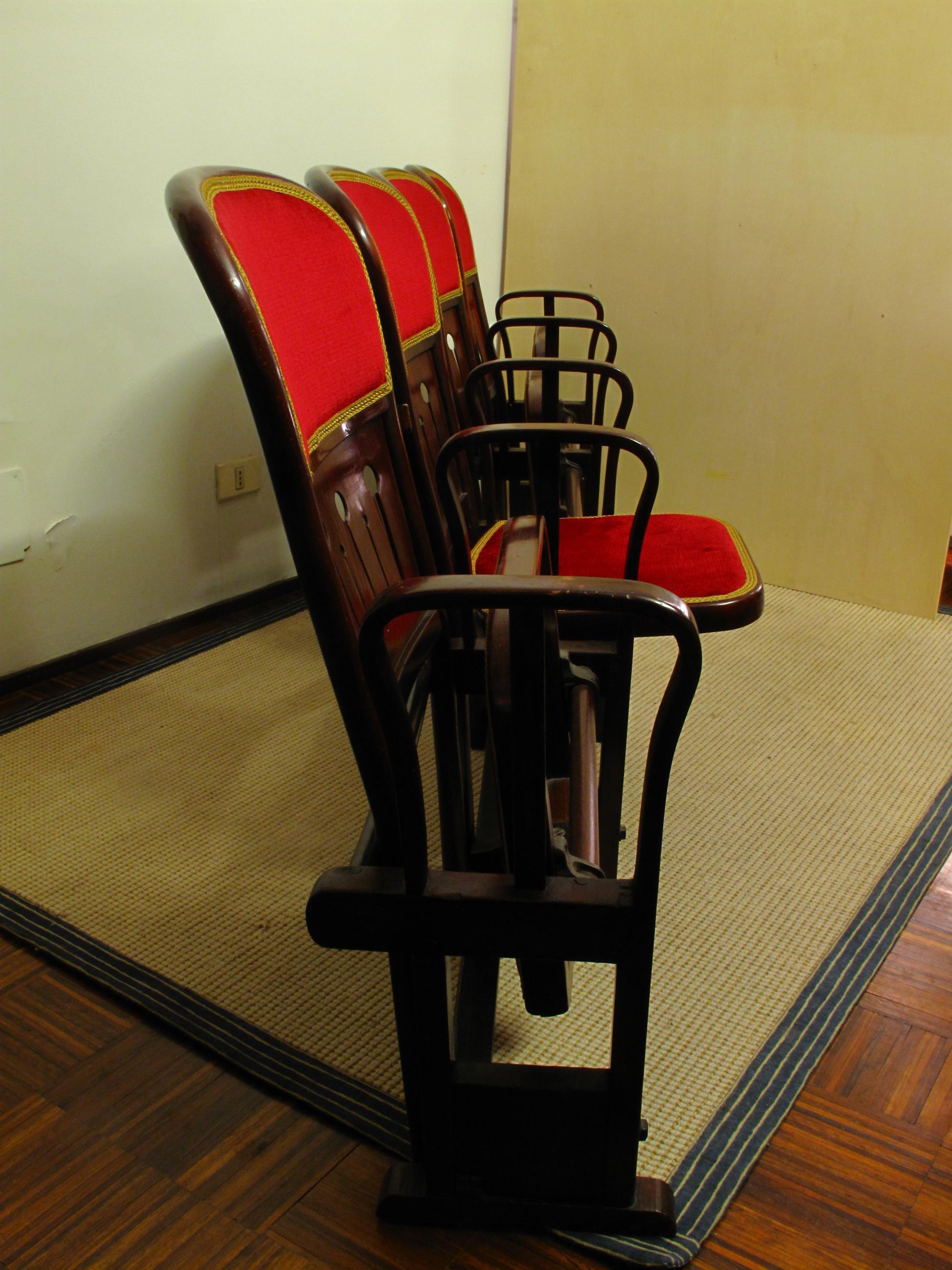 Row of Four Bentwood Viennese Theatre Chairs by Thonet, circa 1907 For Sale 1