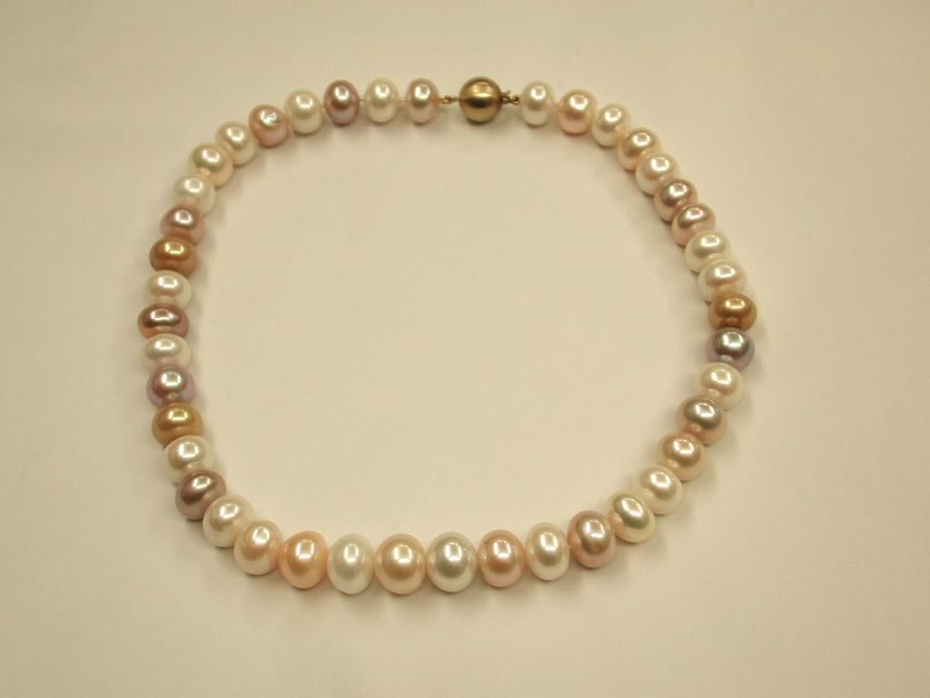 Women's Row of Multicolored Bouton Shaped Cultured Pearls with 9 Carat Gold Ball Snap