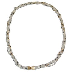 Row of Twisted White Multi-Bouton Shaped Pearls Cultered Pearls, 18ct Gold Snap