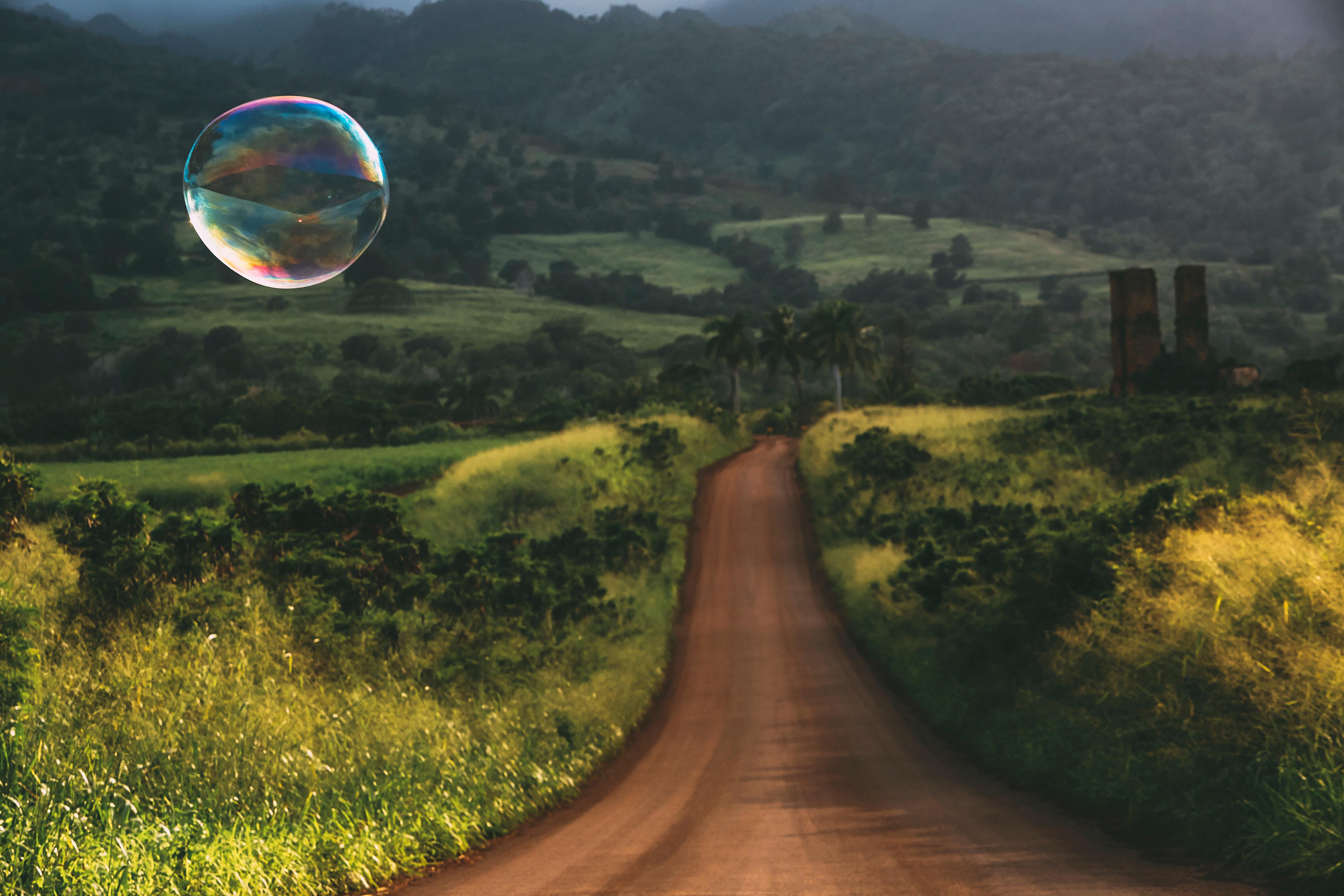 "Drift 25" Landschaftsfotografie 30" x 40" Auflage von 5 von Rowan Daly

Digitaldruck auf Ultra Smooth Fine Art Paper 
Ungerahmt - wird gerollt in einer Röhre geliefert 


DRIFT 
Hinter den Kulissen der Nation denkt unser einsamer Navigator über die